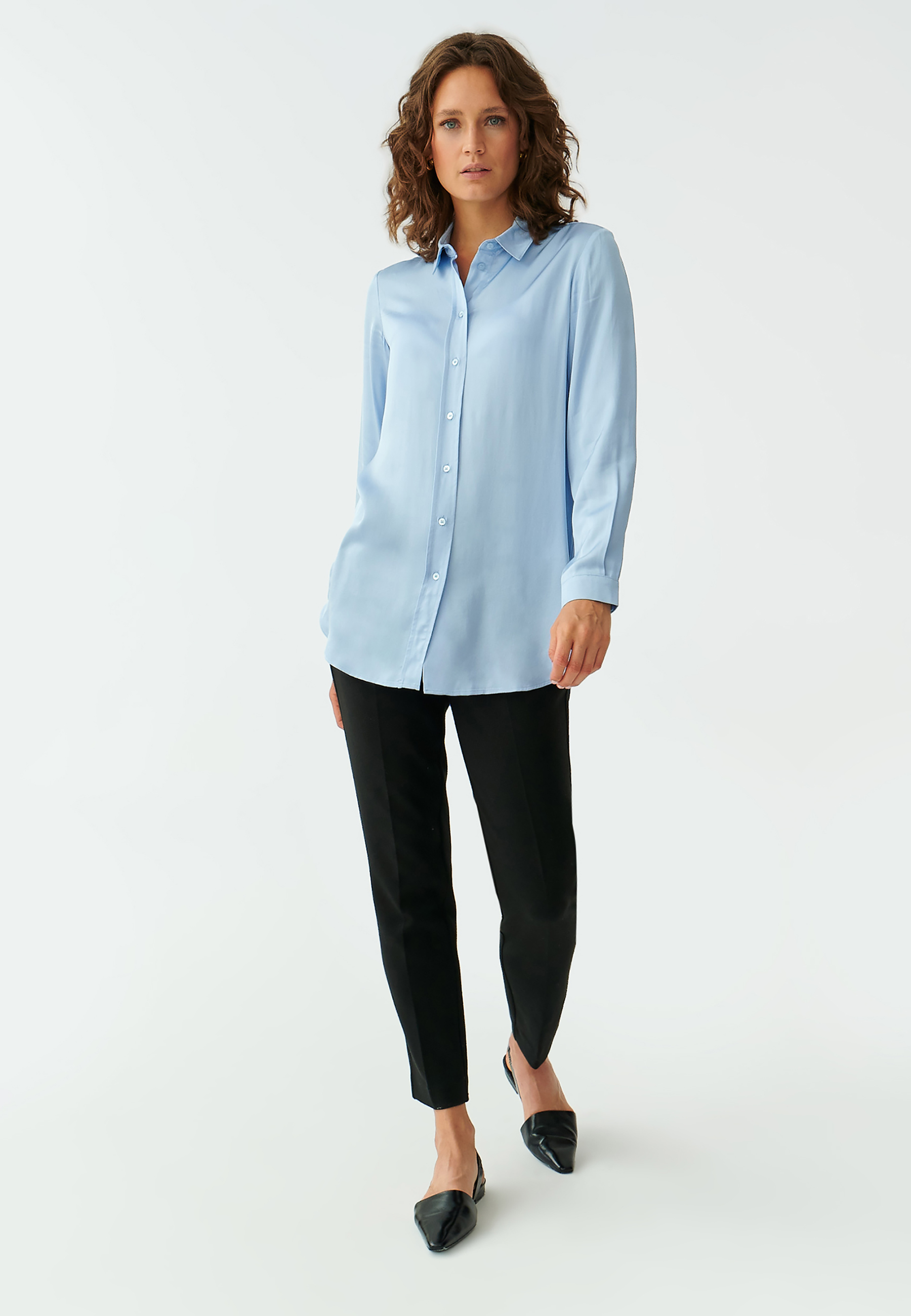 CĂMAȘĂ DE DAMĂ LUNG DIN SATIN DE VISCOZĂ TREALIA ALBASTRU 2