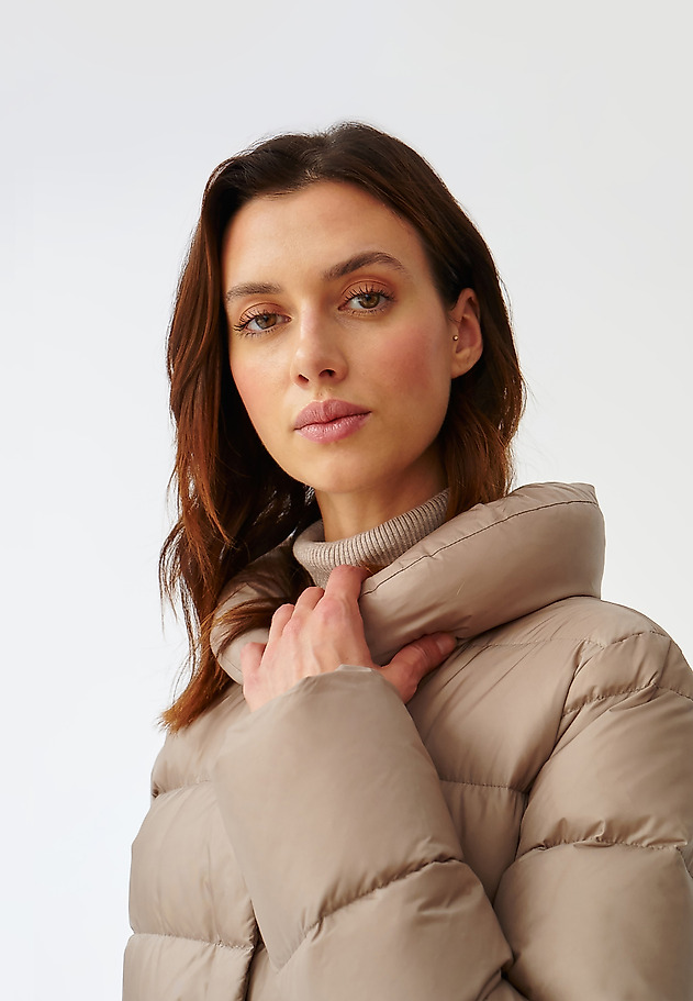 LADIES’ PUFFER JACKET WITH TIE ZOA LADIES’ PUFFER JACKET WITH TIE ZOA BEŻOWY 5