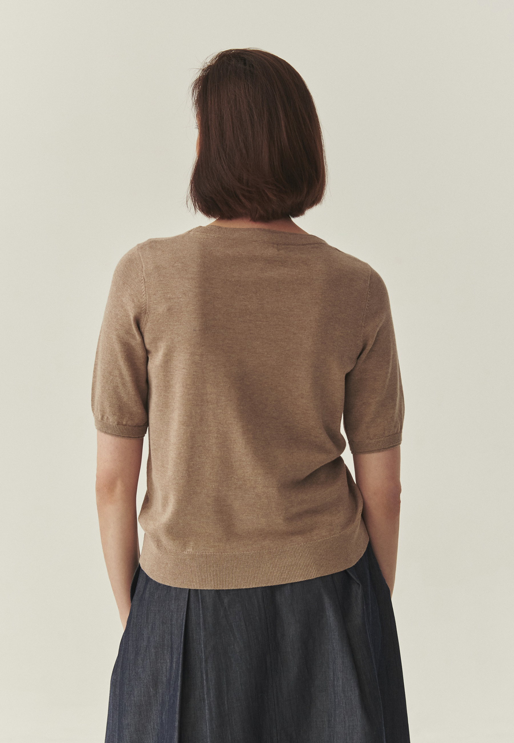 DZIANINOWA BLUZKA Z WISKOZĄ LENZING™ ECOVERO™ - AVO BEŻOWY 2