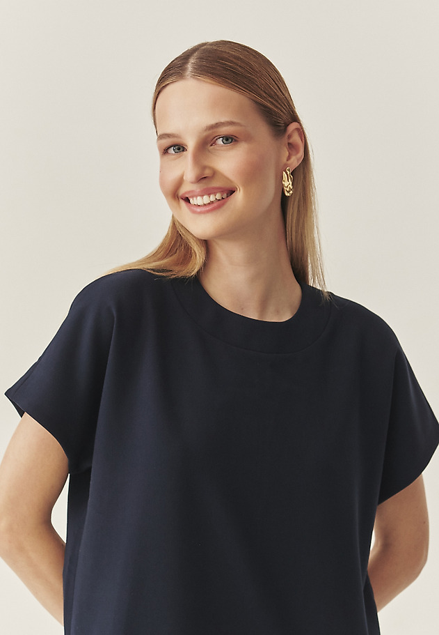 TKANINOWA SUKIENKA Z OZDOBNYMI KIESZENIAMI - MENIRKO TKANINOWA SUKIENKA Z OZDOBNYMI KIESZENIAMI - MENIRKO GRANATOWY 4