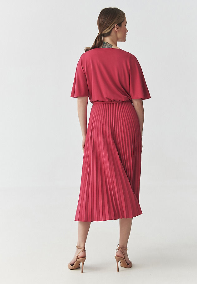 PLEATED DRESS IN FUCHSIA - GALIJA PLEATED DRESS IN FUCHSIA - GALIJA CZERWONY 3