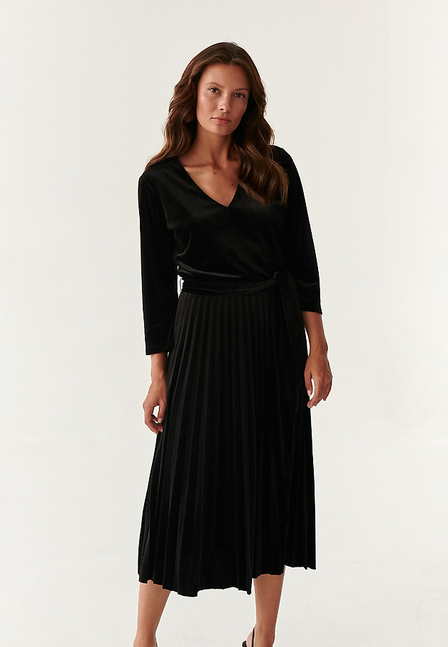 VELVET MIDI DRESS ANIKAMI VELVET MIDI DRESS ANIKAMI BLACK 1
