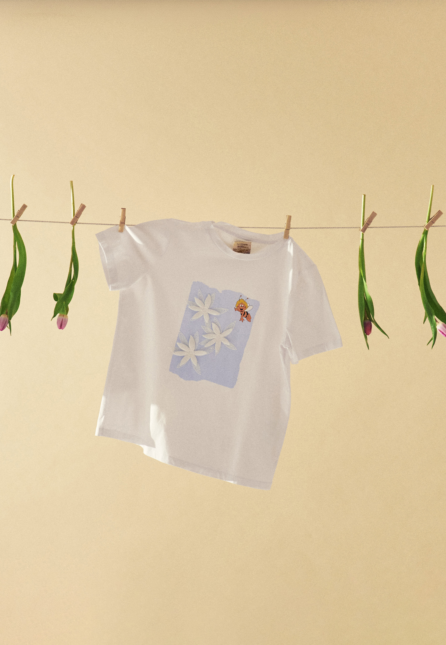 TRIČKO S KVĚTINOVOU VÝŠIVKOU – ATONO 3