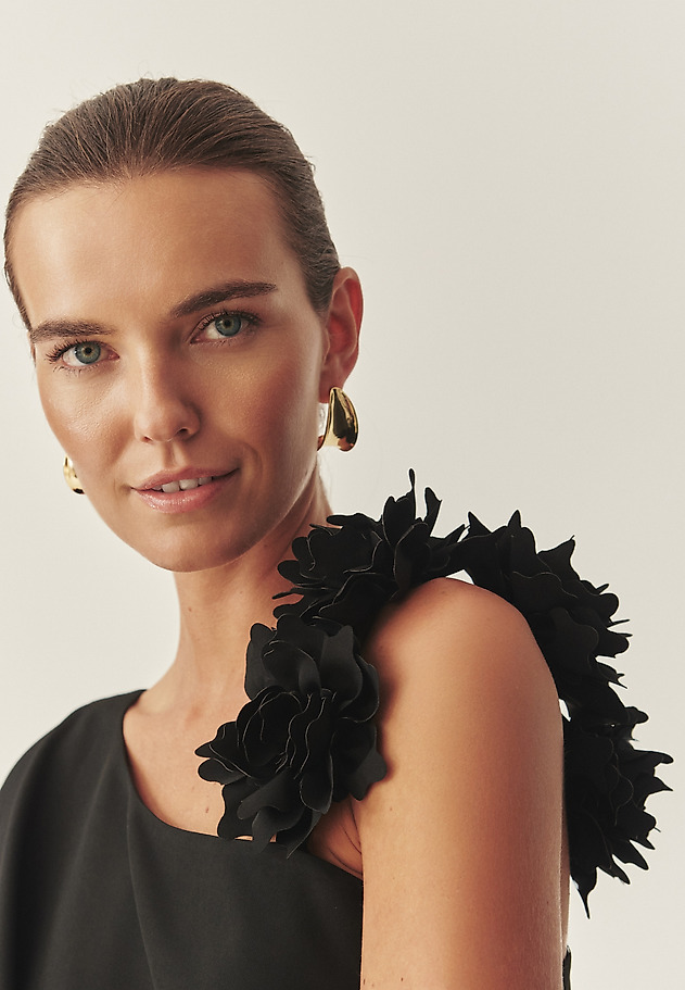 ASYMMETRICAL DRESS WITH DECORATIVE STRAP - KONTESI ASYMMETRICAL DRESS WITH DECORATIVE STRAP - KONTESI BLACK 5