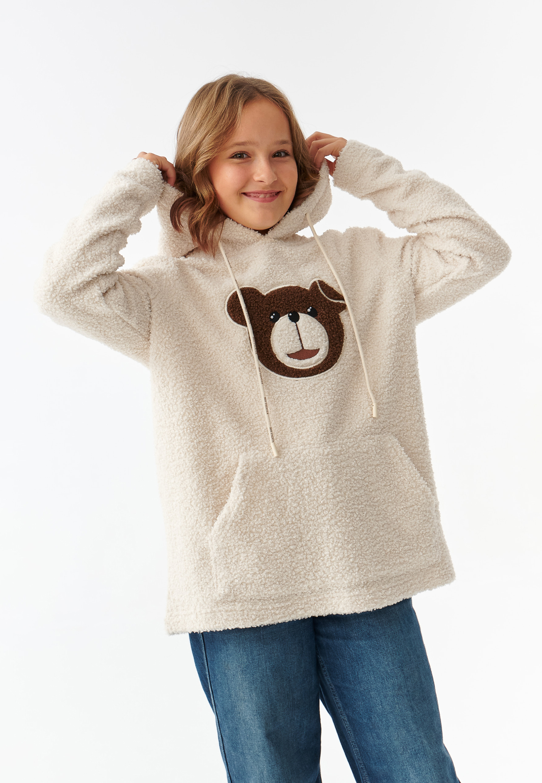 BLUZA DZIECIĘCA TYPU OWIECZKA Z NASZYWKĄ Z MISIEM USZATKIEM MARAKIN KIDS ECRU 2