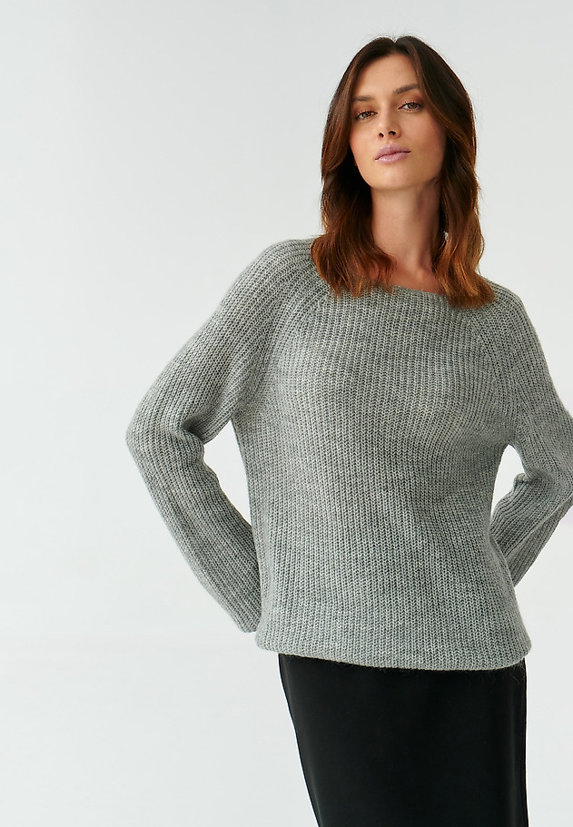 MELANŻOWY SWETER DAMSKI Z DEKOLTEM W ŁÓDKĘ SOSO MELANŻOWY SWETER DAMSKI Z DEKOLTEM W ŁÓDKĘ SOSO SZARY 5