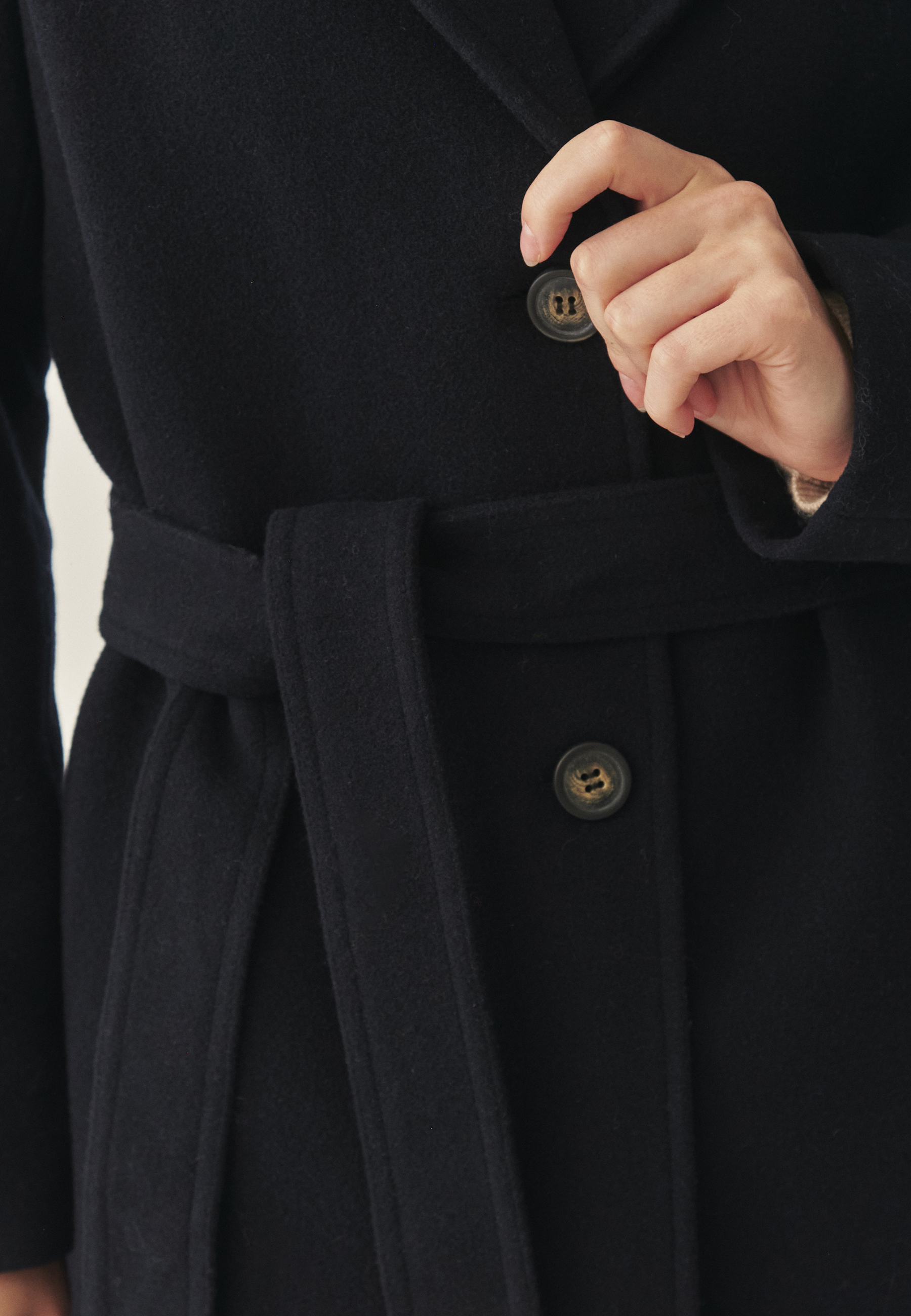 DÁMSKY TEXTILNÝ KABÁT S OPASKOM – NITIKA NÁMORNÍCKA MODRÁ 2