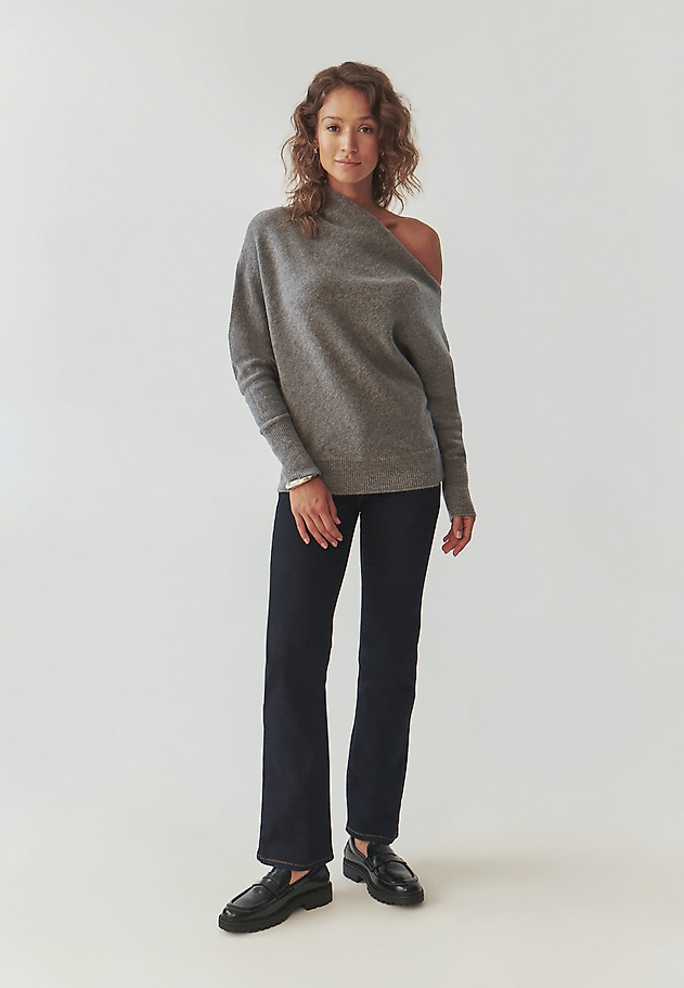 LADIES’ ASYMMETRICAL SWEATER MADE FROM CASHMERE AND WOOL BLEND - NASH LADIES’ ASYMMETRICAL SWEATER MADE FROM CASHMERE AND WOOL BLEND - NASH GREY 3