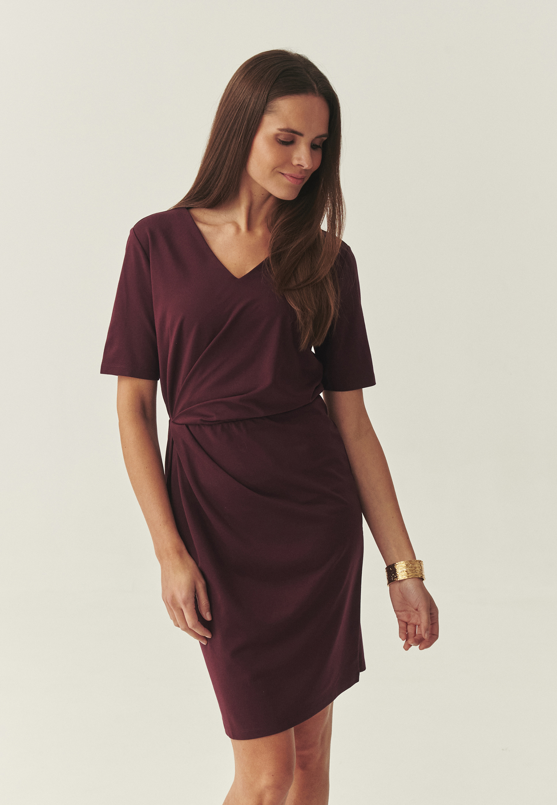 DZIANINOWA SUKIENKA Z MARSZCZENIAMI - RETI CZERWONY 2