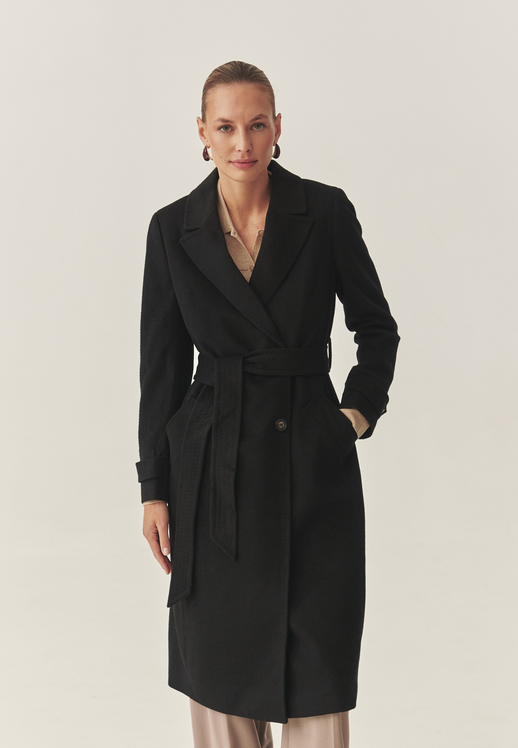 DÁMSKY TEXTILNÝ KABÁT S OPASKOM – TEA ČIERNA 2