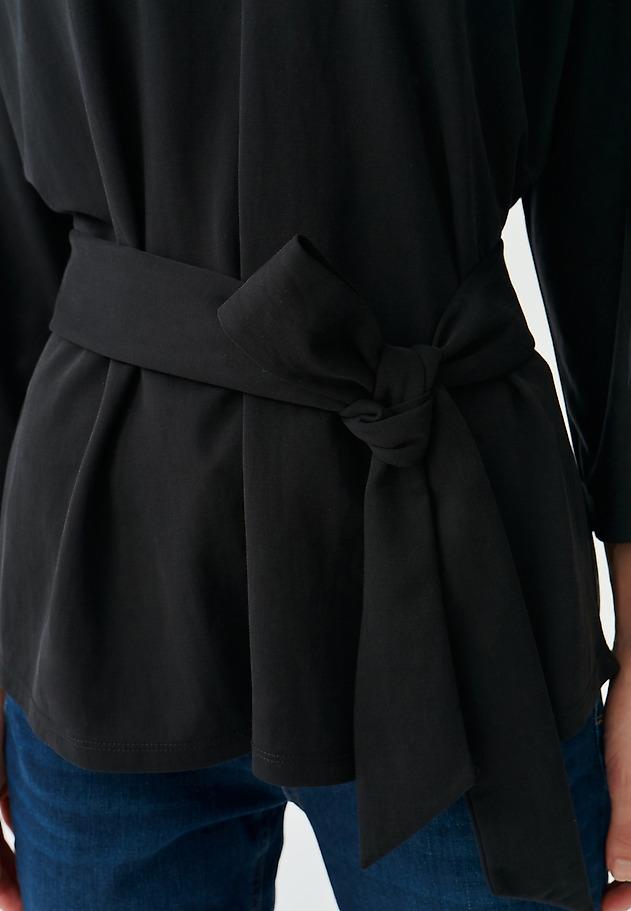 LADIES’ TIED-UP BLOUSE SZELO LADIES’ TIED-UP BLOUSE SZELO BLACK 5