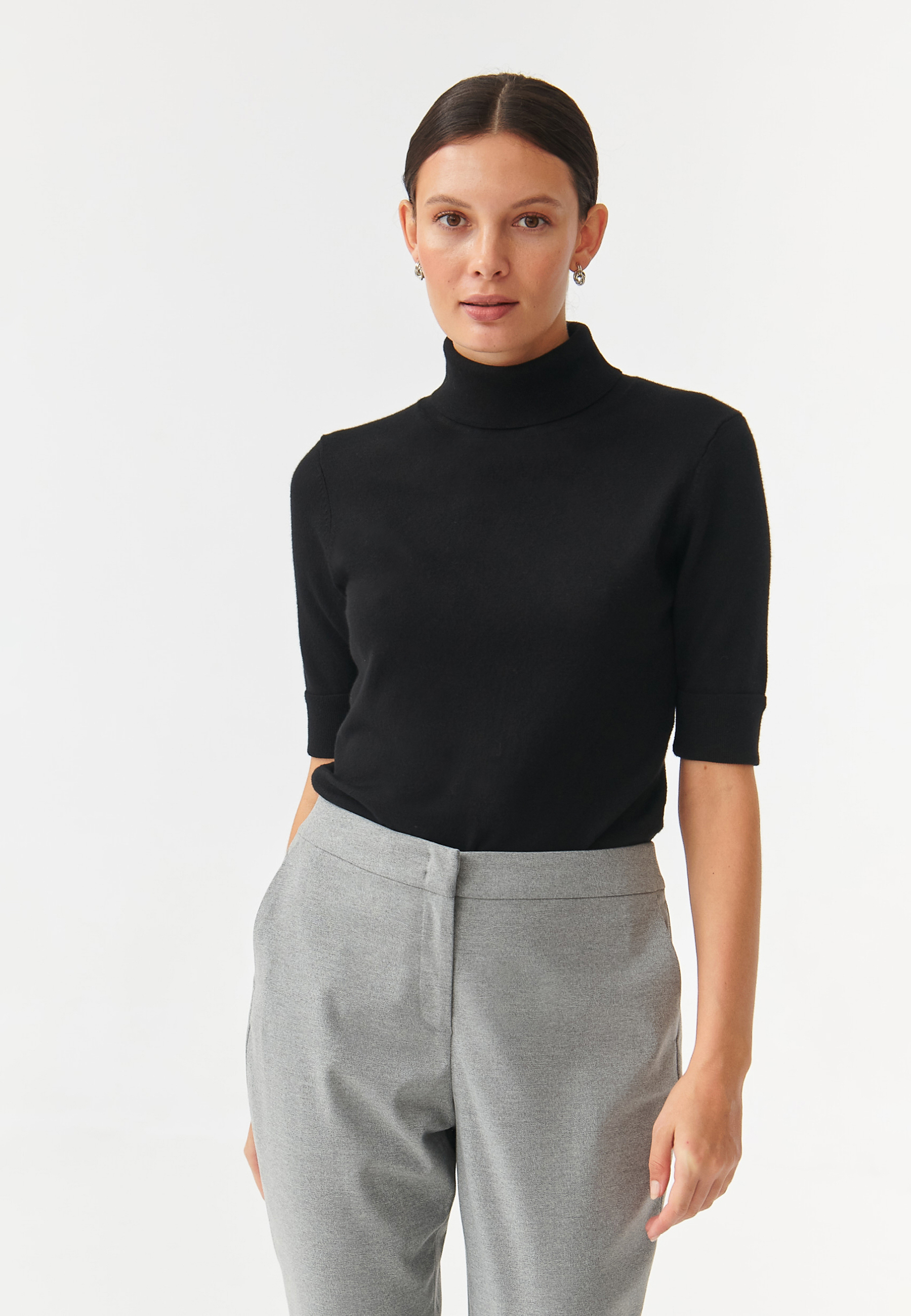 KLASYCZNY SWETER DAMSKI Z GOLFEM LU CZARNY 2