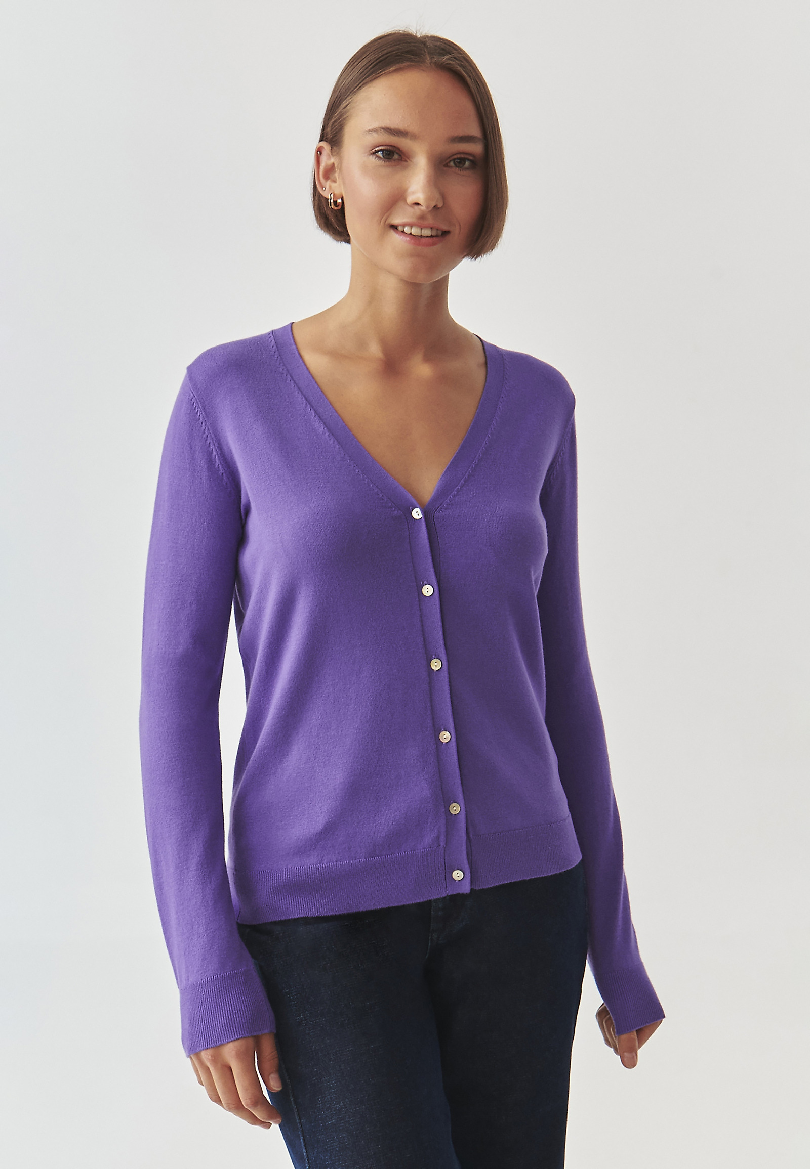 UNBUTTONED LADIES' SWEATER WITH V-NECKLINE - VERA UNBUTTONED LADIES' SWEATER WITH V-NECKLINE - VERA PURPLE 100491