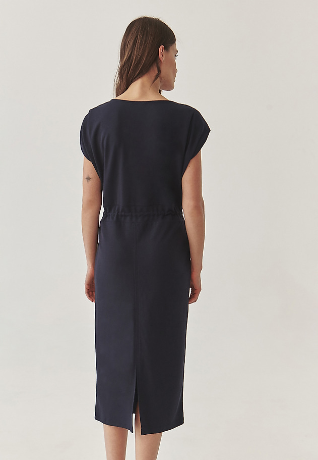 LADIES’ MIDI DRESS WITH V-SHAPED NECKLINE - MANDY LADIES’ MIDI DRESS WITH V-SHAPED NECKLINE - MANDY GRANATOWY 4