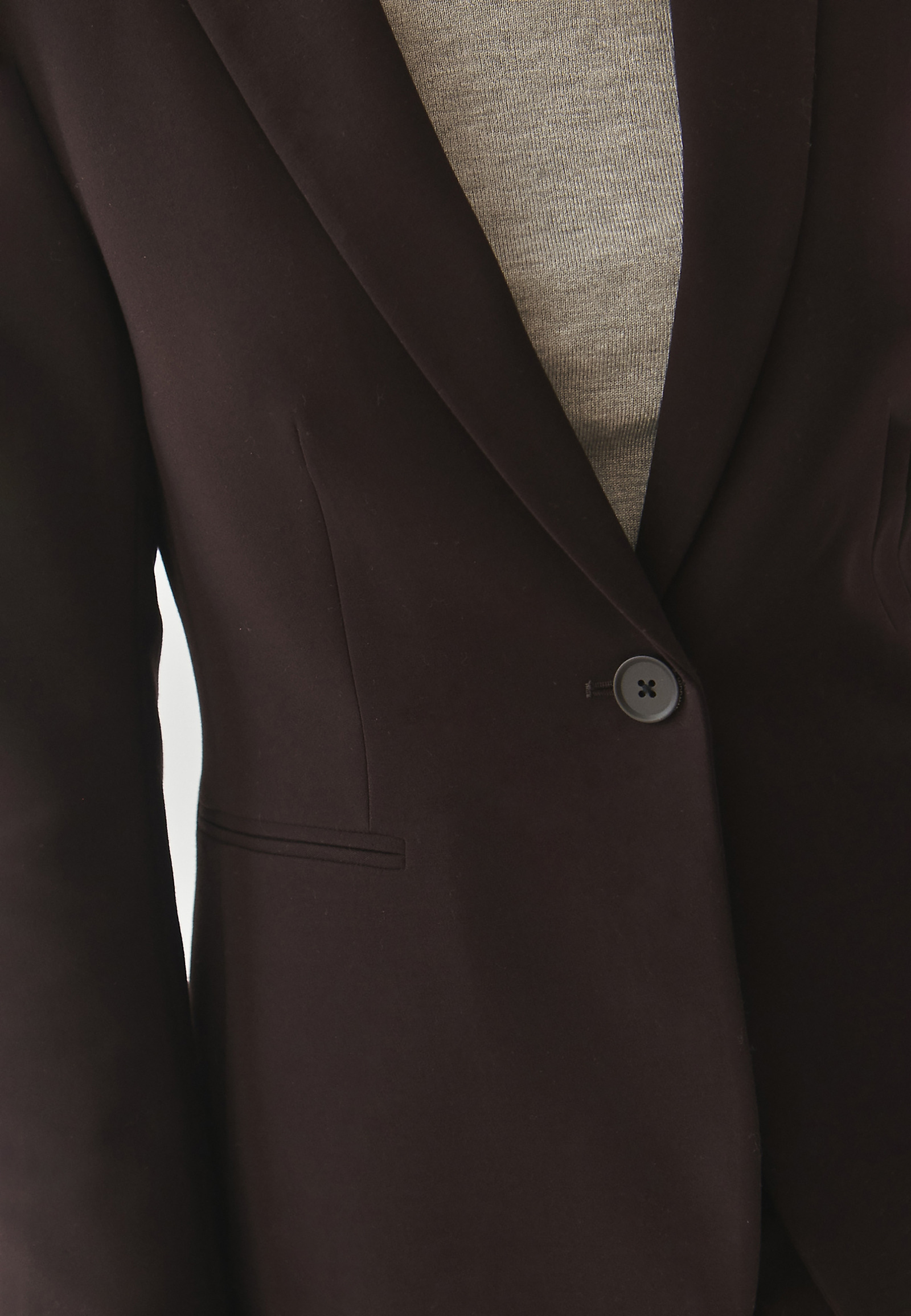 KLASSZIKUS SZÖVET BLAZER - KAREMA KLASSZIKUS SZÖVET BLAZER - KAREMA BARNA 100308
