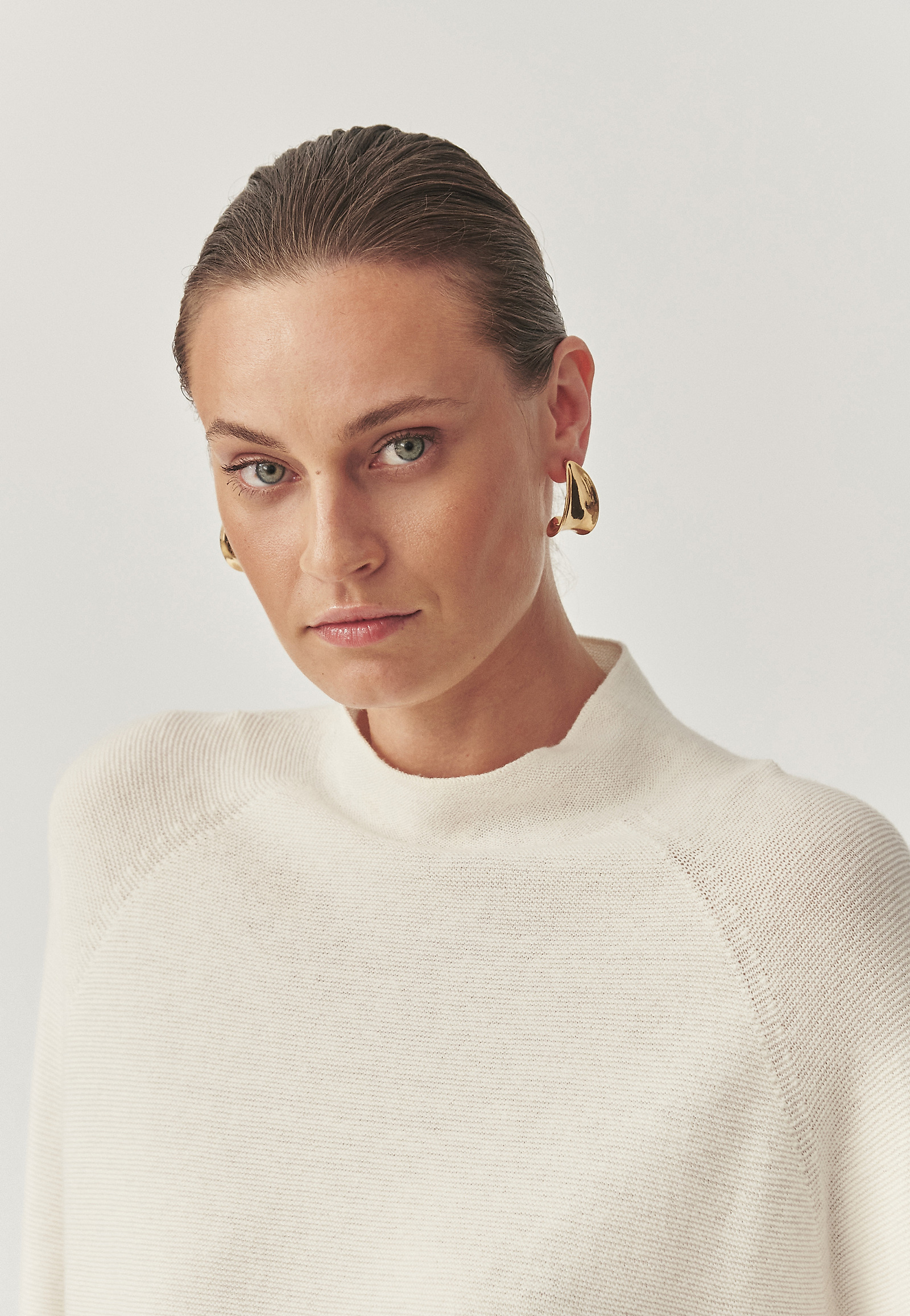 CARDIGAN CU GOLĂ ÎN FORMĂ DE JUMĂTATE DE TURTLĂ ȘI AMESTEC DE LANA - JOLIE CARDIGAN CU GOLĂ ÎN FORMĂ DE JUMĂTATE DE TURTLĂ ȘI AMESTEC DE LANA - JOLIE ECRU 114811