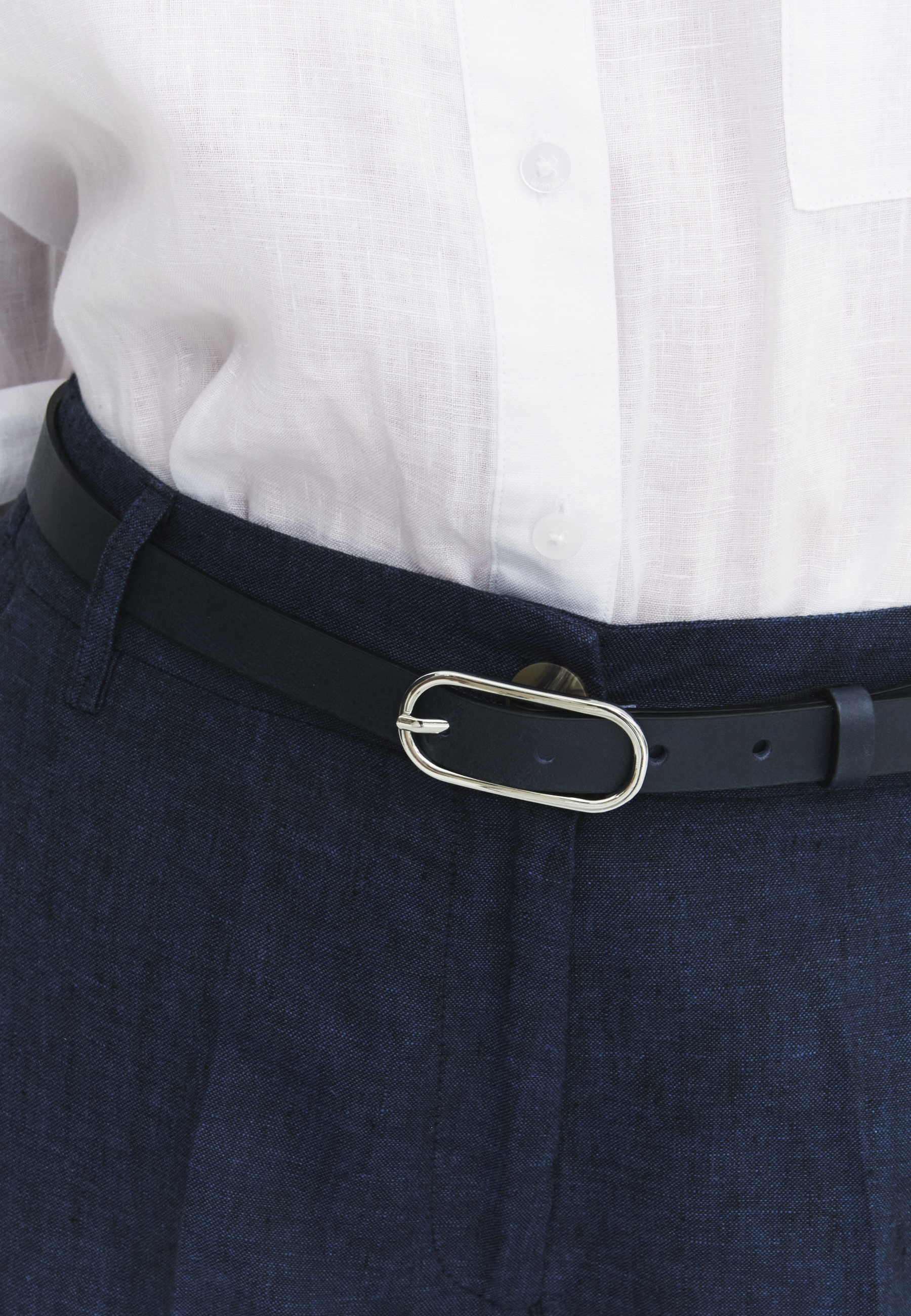 DÁMSKÝ KOŽENÝ OPASEK – LIKERO TMAVĚ MODRÁ 2