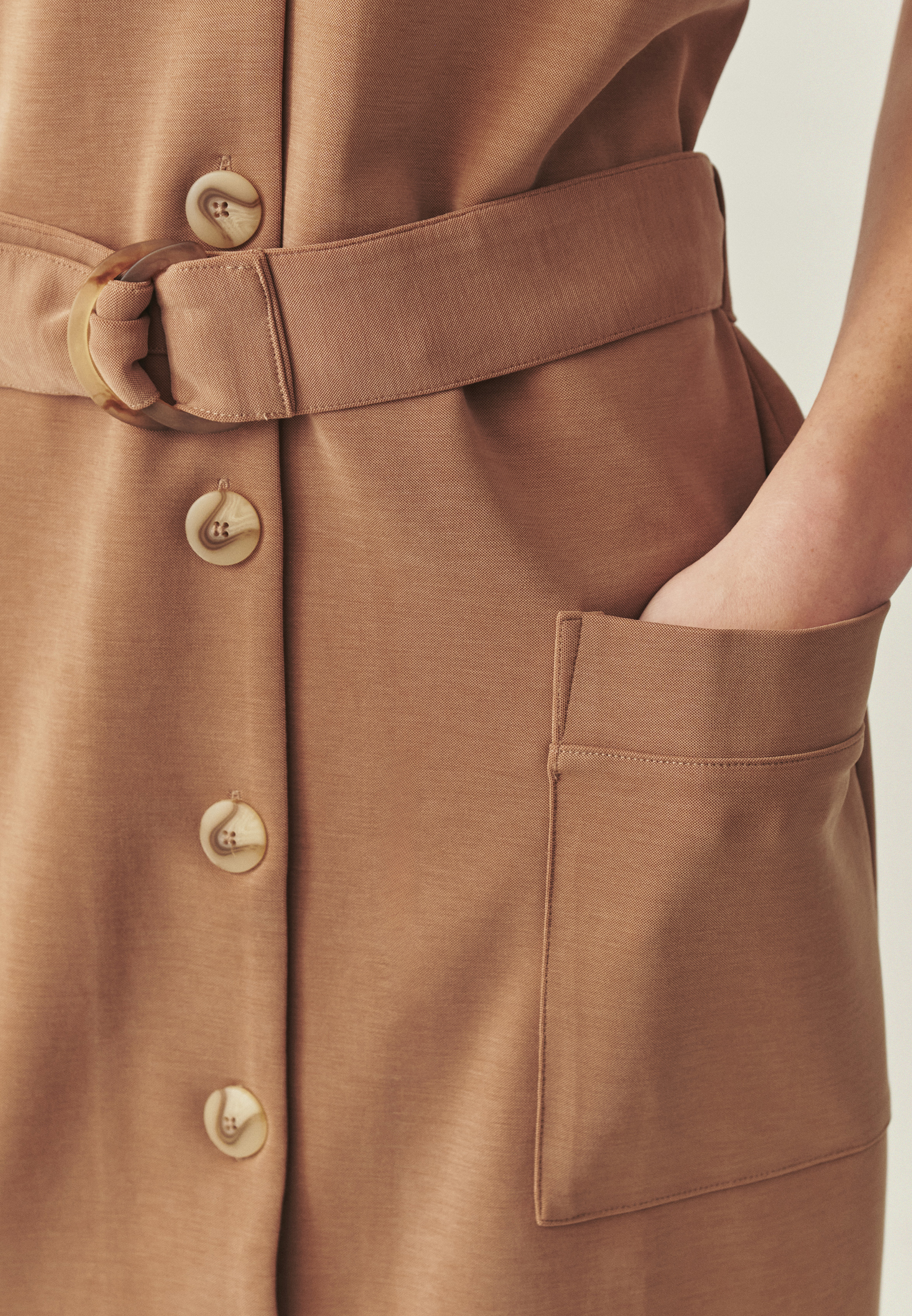 ROCHIE TRICOTATĂ CU NASTURI — ZOE BEJ 2