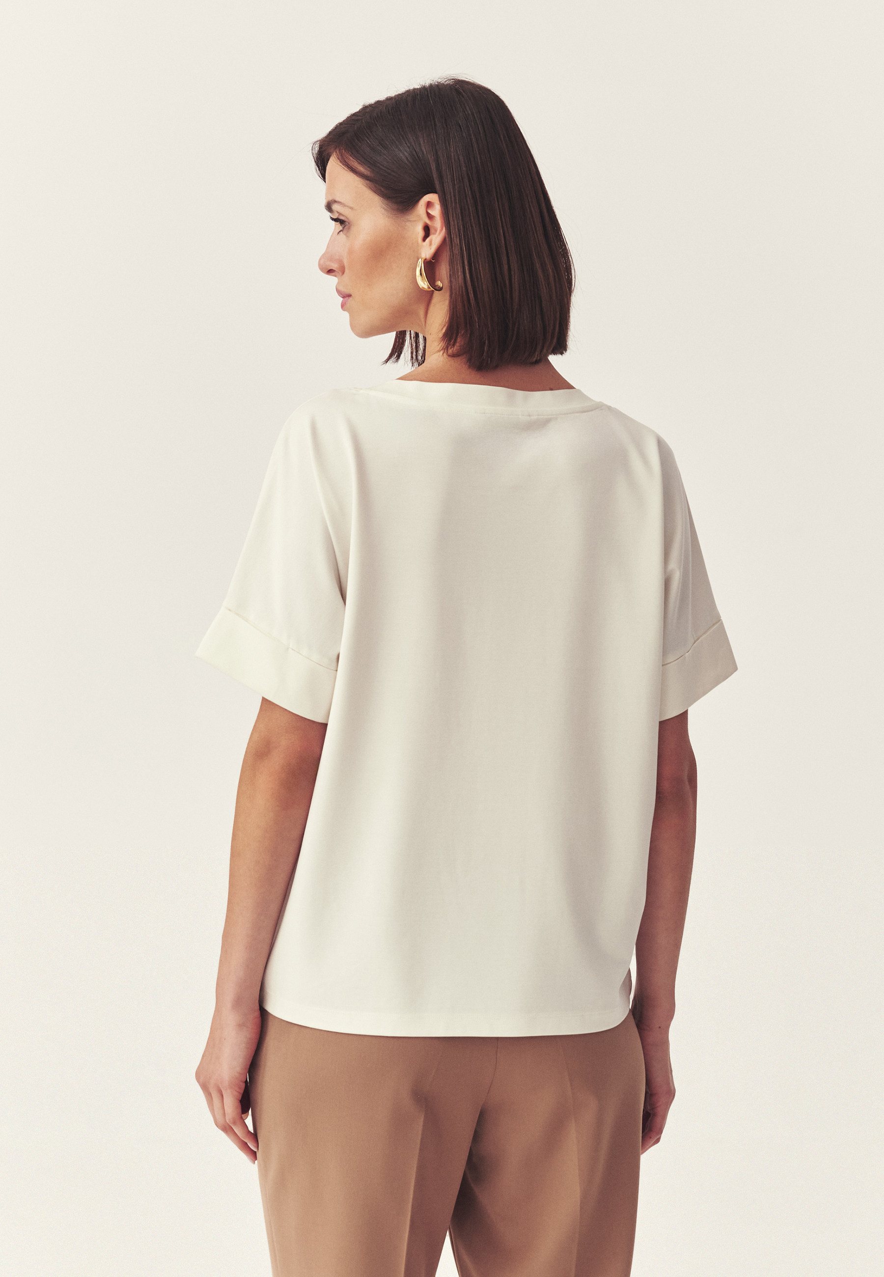 KLASICKÁ HALENKA Z ÚPLETU – BOW BÍLÁ 2