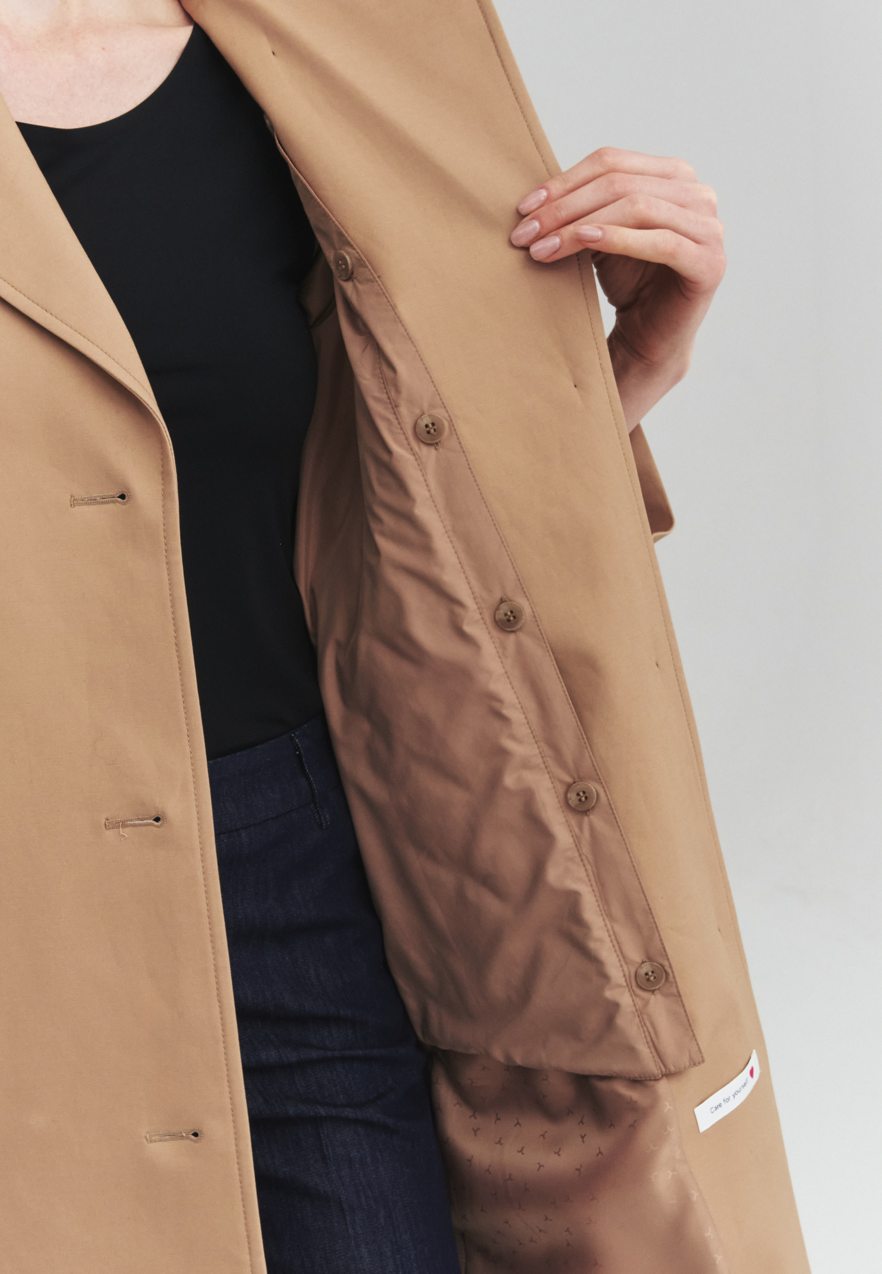 KLASYCZNY TRENCZ Z OCIEPLENIEM - BATANA BEŻOWY 2