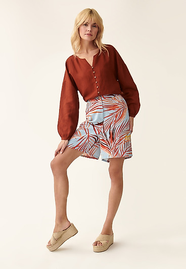 PANTALONI SCURȚI CU MODEL DE DAMĂ SZORI PANTALONI SCURȚI CU MODEL DE DAMĂ SZORI