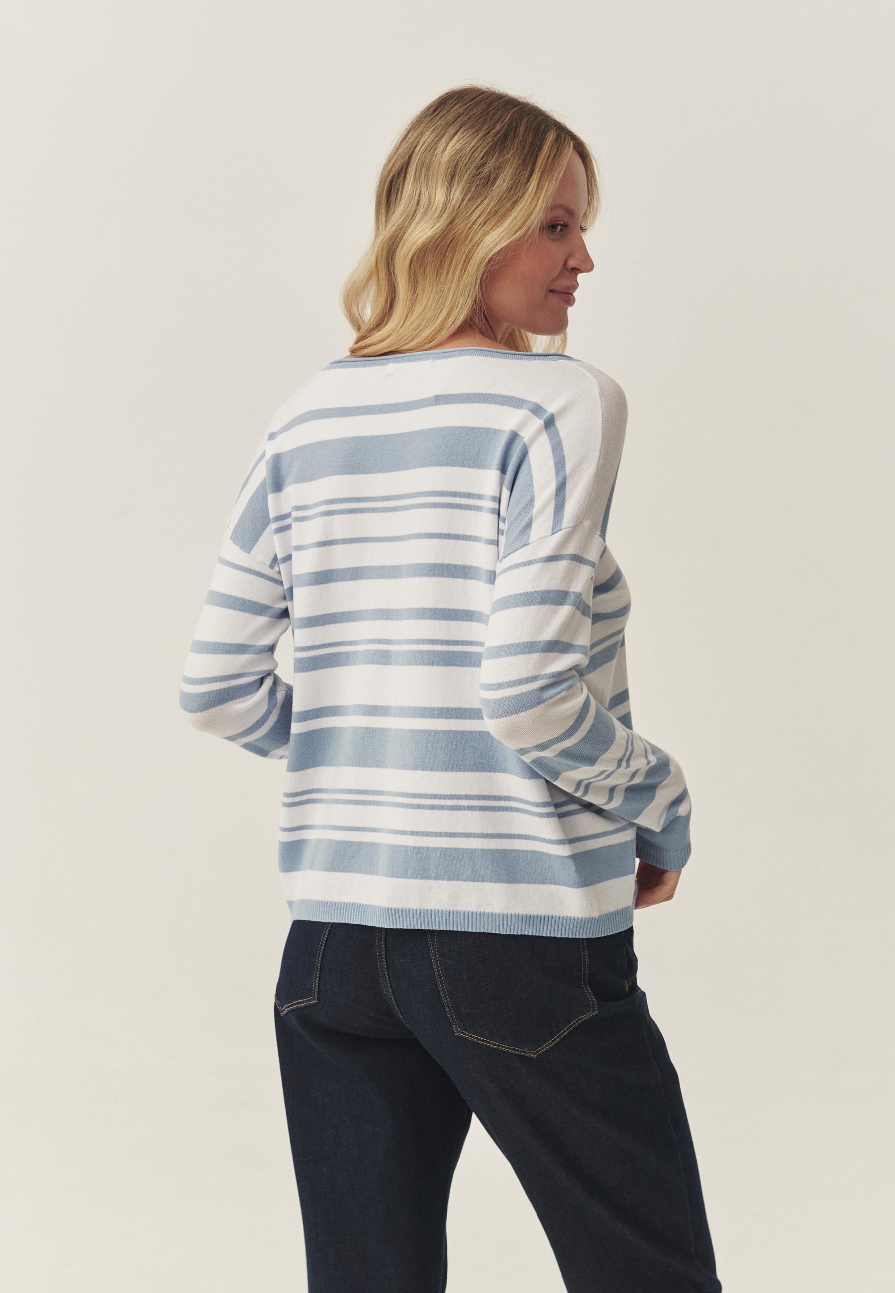 PULOVER DE DAMĂ CU DUNGI NEREGULATE - STRIPPI MULTICOLOR 2