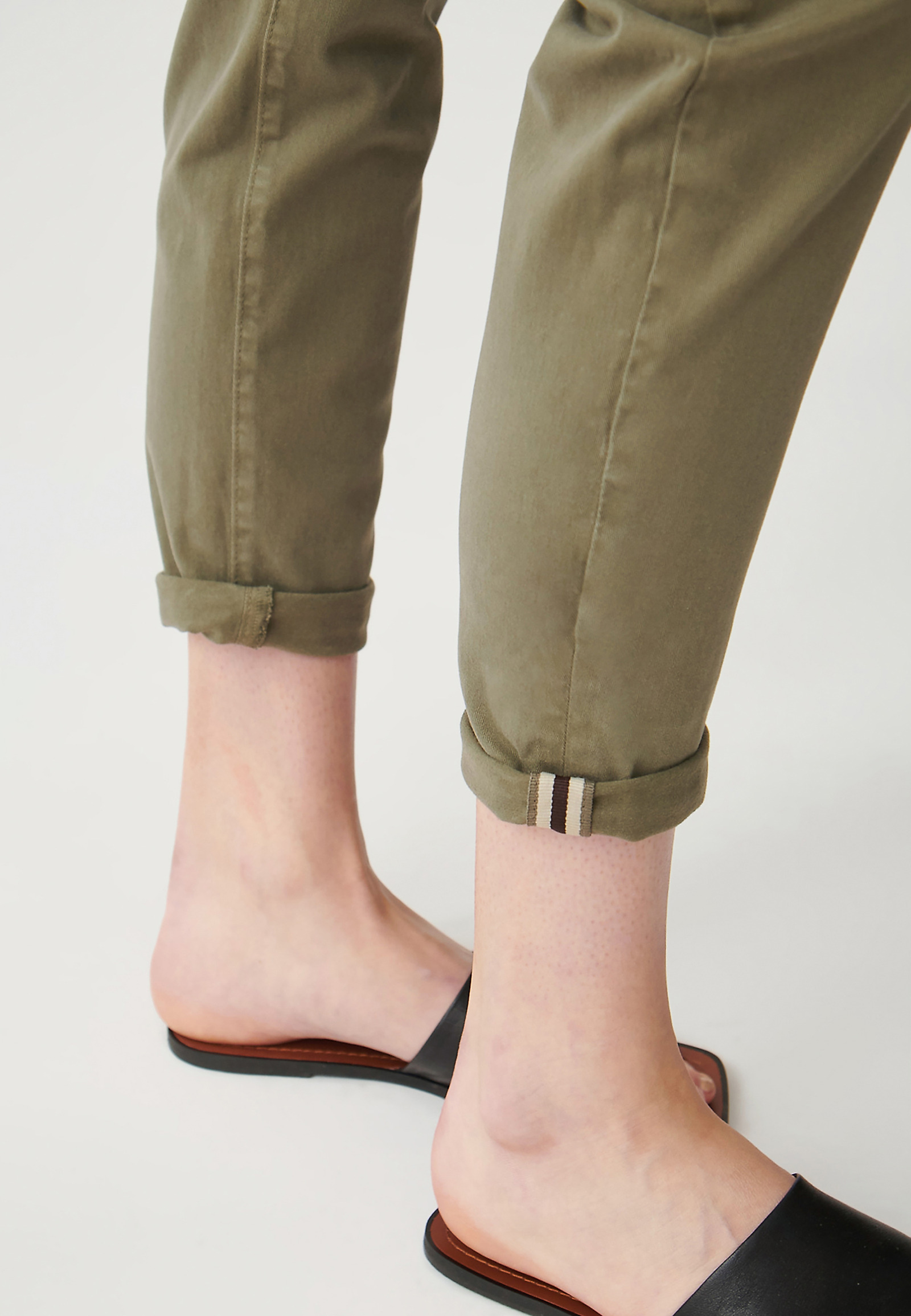 SPODNIE DAMSKIE DENIMOWE DEZIRA SPODNIE DAMSKIE DENIMOWE DEZIRA KHAKI 89253