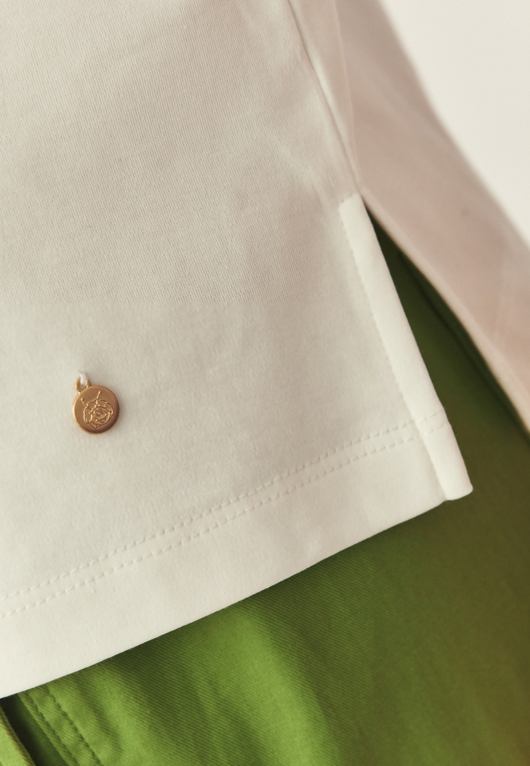 BLÚZKA S BALÓNOVÝMI RUKÁVMI – BEESA 1