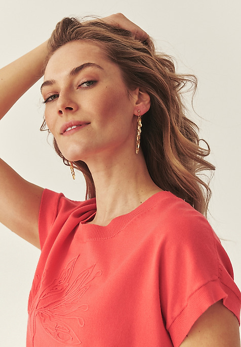 DZIANINOWA BLUZKA Z WISKOZĄ LENZING™ ECOVERO™ - SUFIF DZIANINOWA BLUZKA Z WISKOZĄ LENZING™ ECOVERO™ - SUFIF