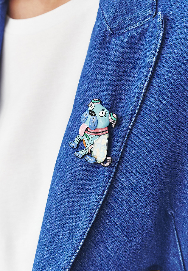 ORNAMENTAL DOG-SHAPED BROOCH — PAMFI ORNAMENTAL DOG-SHAPED BROOCH — PAMFI MULTIKOLOR 2