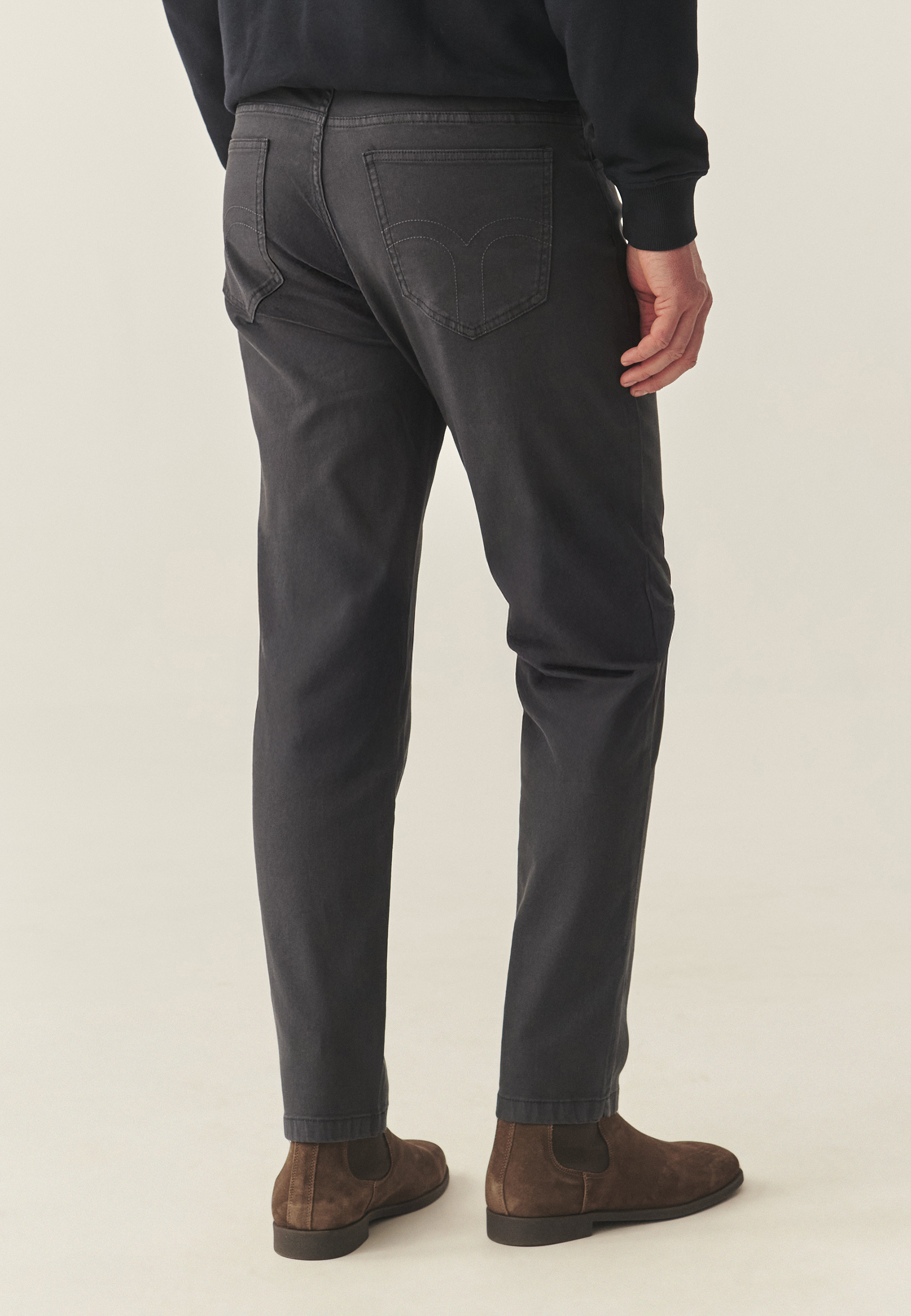 TKANINOWE SPODNIE MĘSKIE Z NASZYWKĄ Z MISIEM USZATKIEM CORGIMO GRANATOWY 2