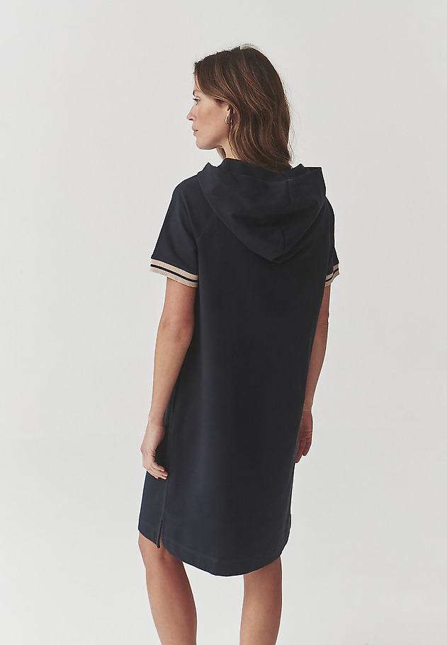 DZIANINOWA SUKIENKA Z KAPTUREM I KIESZENIAMI - JOY DZIANINOWA SUKIENKA Z KAPTUREM I KIESZENIAMI - JOY GRANATOWY 4