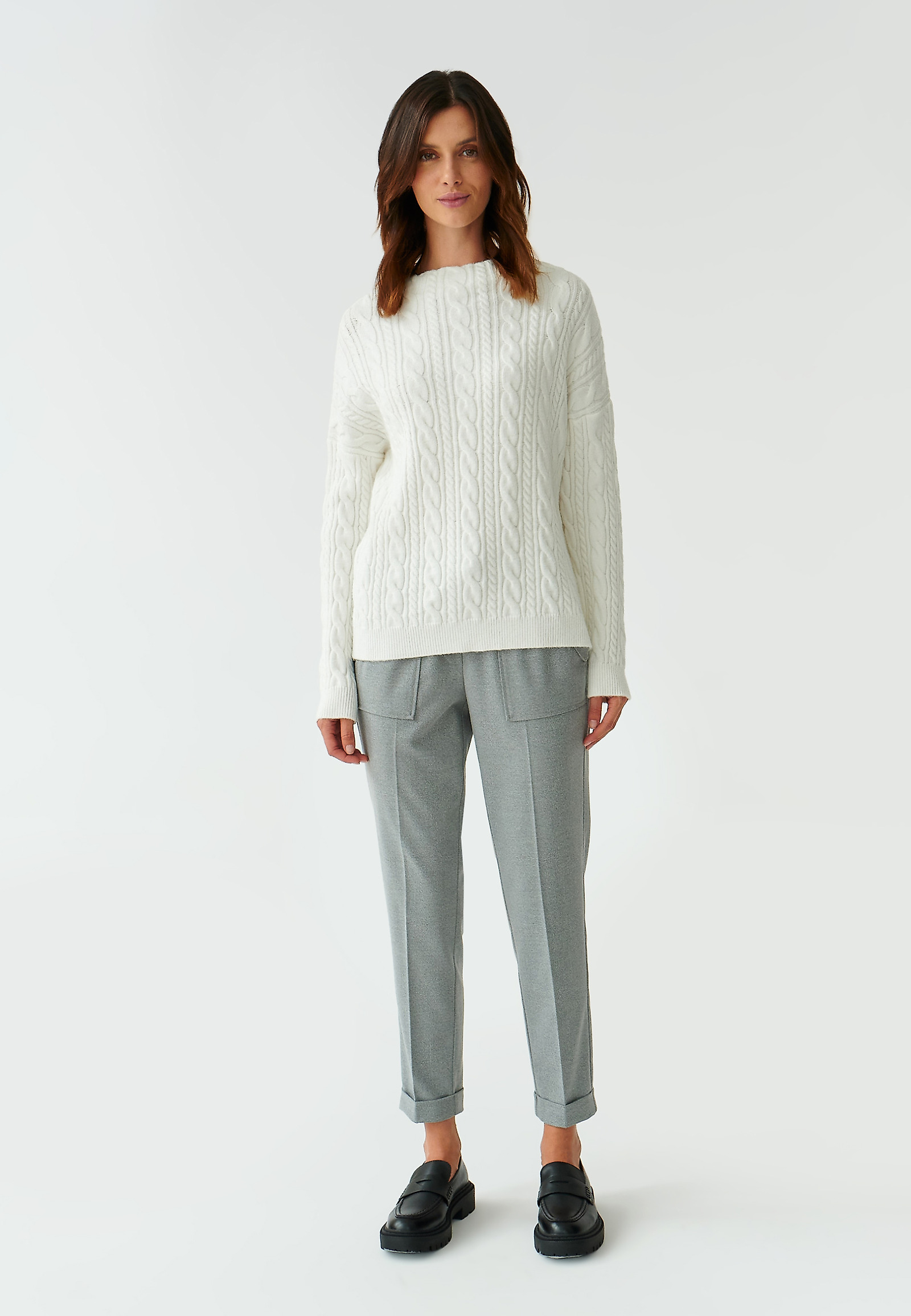 LADIES’ SWEATER WITH A BRAIDED KNIT WENWENA LADIES’ SWEATER WITH A BRAIDED KNIT WENWENA ECRU 91659