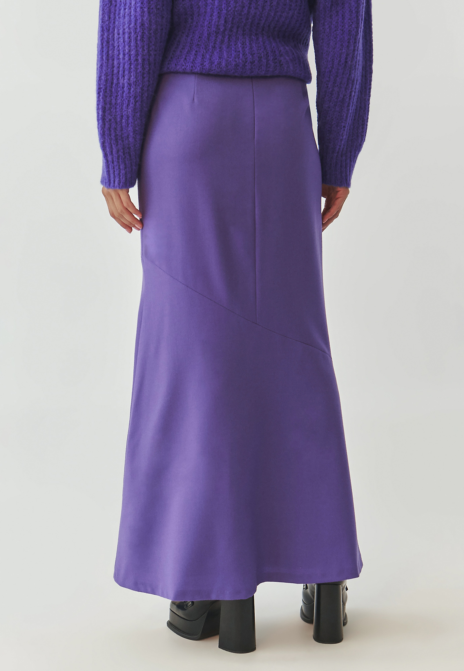 LADIES’ LONG WOOL SKIRT WITH AN ASYMMETRICAL CUT - PALOMA 1 LADIES’ LONG WOOL SKIRT WITH AN ASYMMETRICAL CUT - PALOMA 1 PURPLE 103981