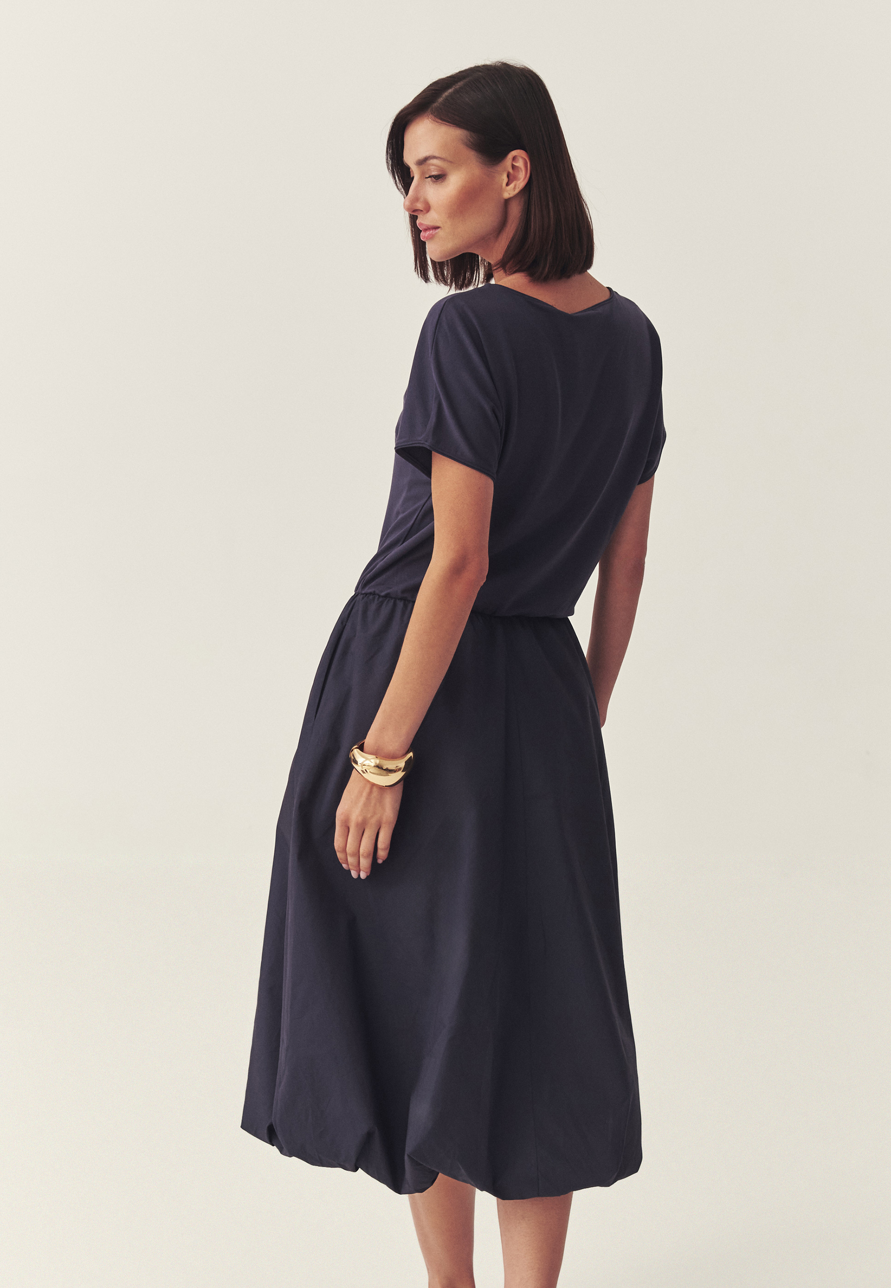 BALÓNOVÉ ŠATY Z KOMBINOVANÉHO MATERIÁLU – SELIJO