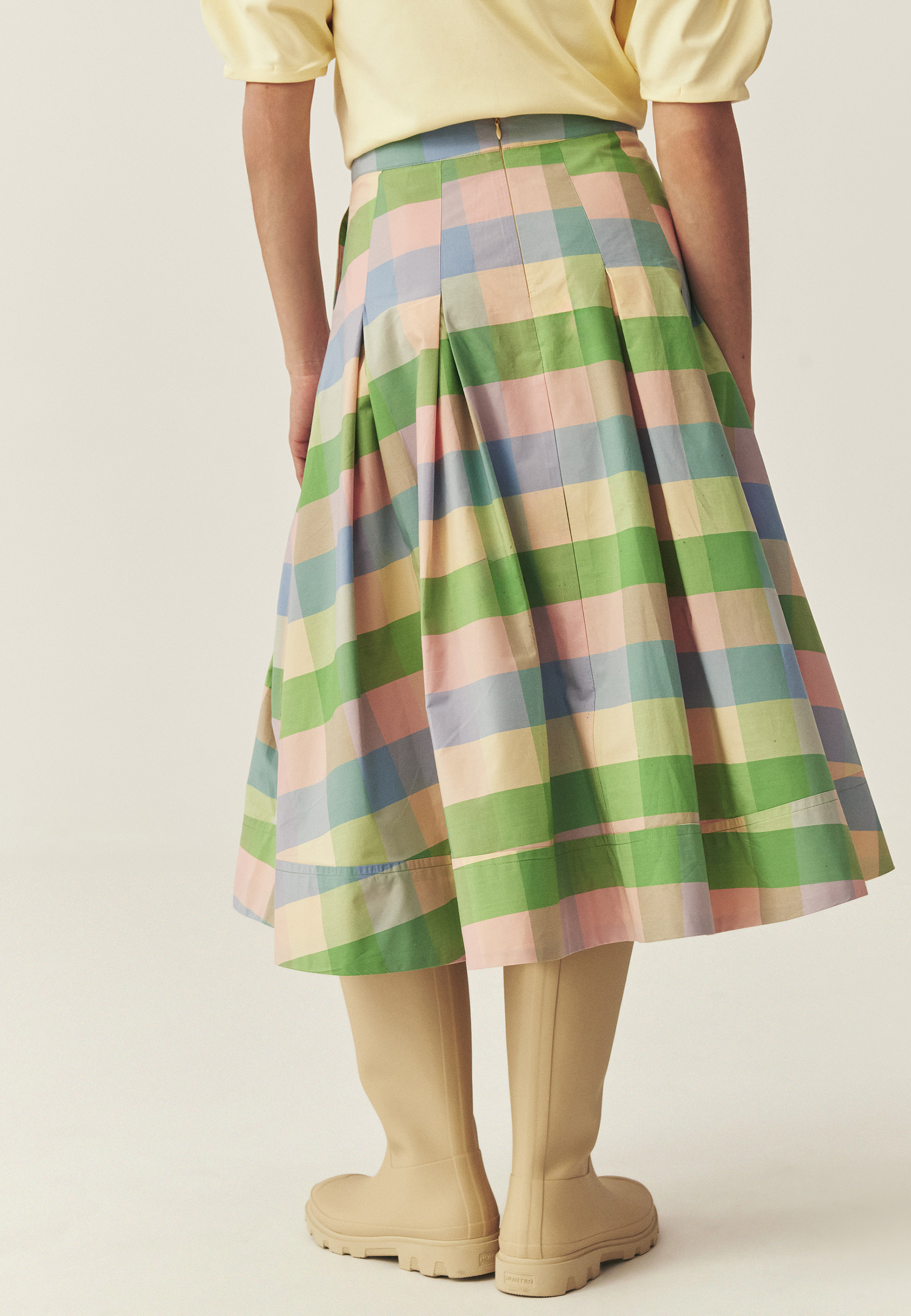 BAVLNĚNÁ SUKNĚ S PASTELOVÝM KOSTKOVANÝM VZOREM – TAFTIKO 3