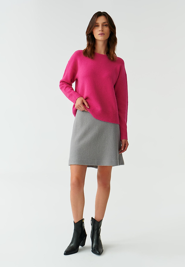 CLASSIC LADIES’ SWEATER WITH ROUND NECKLINE KOBRO CLASSIC LADIES’ SWEATER WITH ROUND NECKLINE KOBRO PINK 2