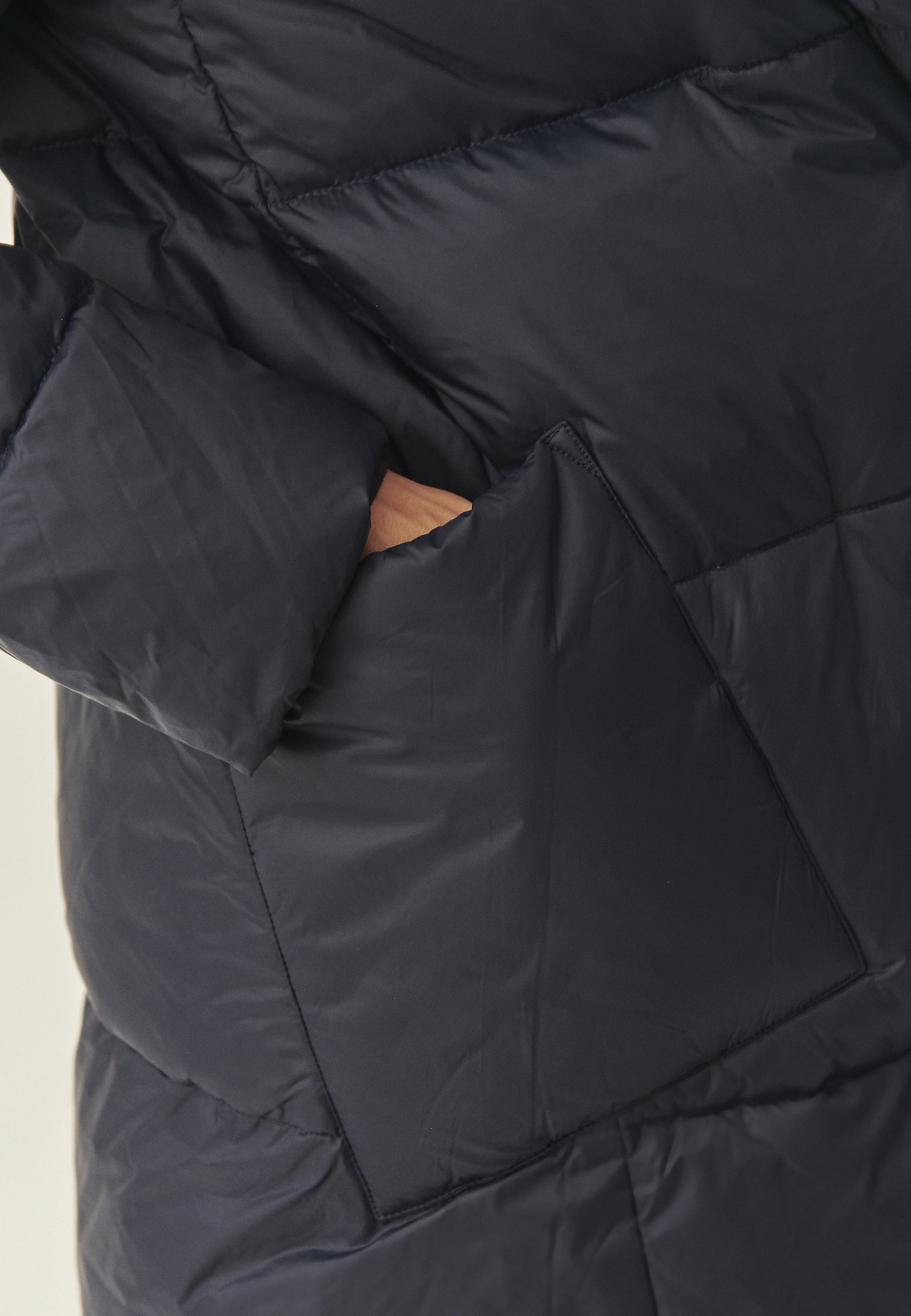 JACKETĂ SUBŢIRE CU GLUGA - MORENA JACKETĂ SUBŢIRE CU GLUGA - MORENA BLEUMARIN 116101