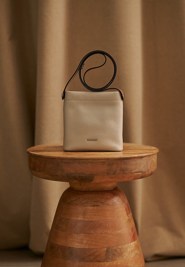 COMPACT LEATHER HANDBAG - ESSENCE COMPACT LEATHER HANDBAG - ESSENCE BEIGE 1