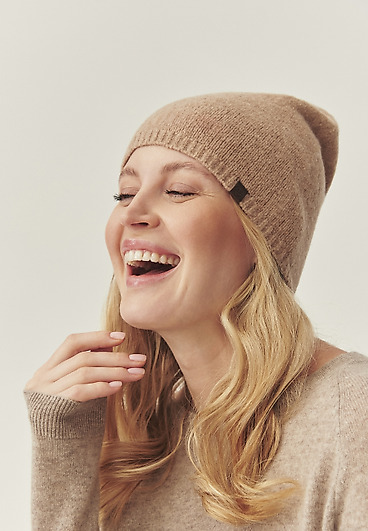 KLASYCZNA CZAPKA Z DOMIESZKĄ WEŁNY - SNUGI KLASYCZNA CZAPKA Z DOMIESZKĄ WEŁNY - SNUGI