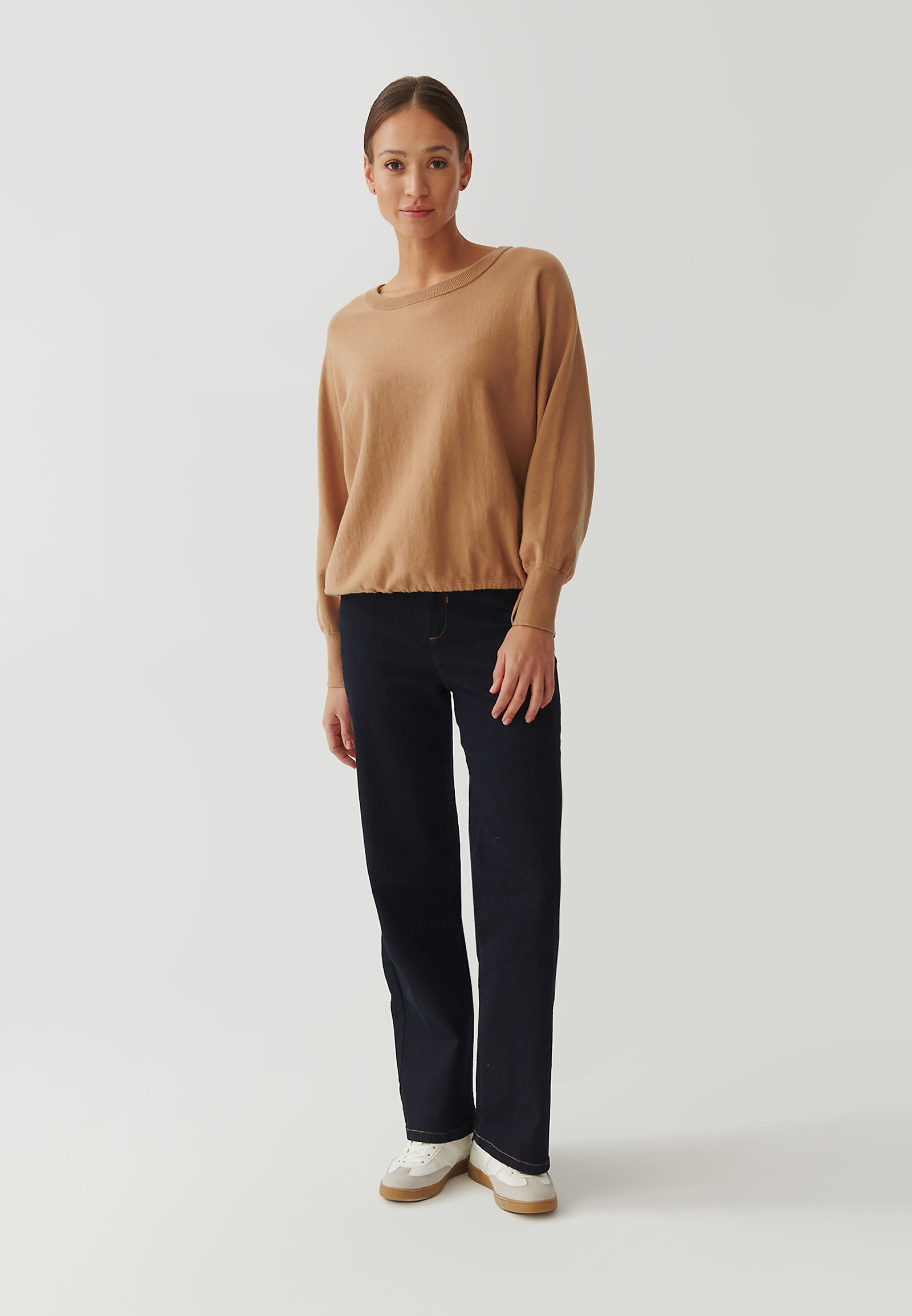SWETER DAMSKI Z MIESZANKI BAWEŁNIANEJ - SELKO SWETER DAMSKI Z MIESZANKI BAWEŁNIANEJ - SELKO BEŻOWY 95536