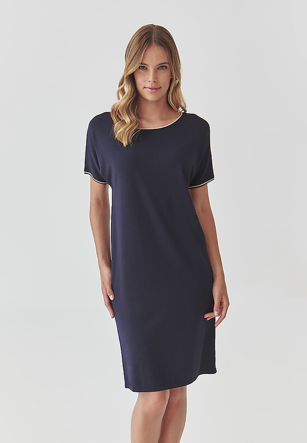 LADIES’ DRESS WITH A SHORT KIMONO SLEEVES - ESTINA LADIES’ DRESS WITH A SHORT KIMONO SLEEVES - ESTINA GRANATOWY 2