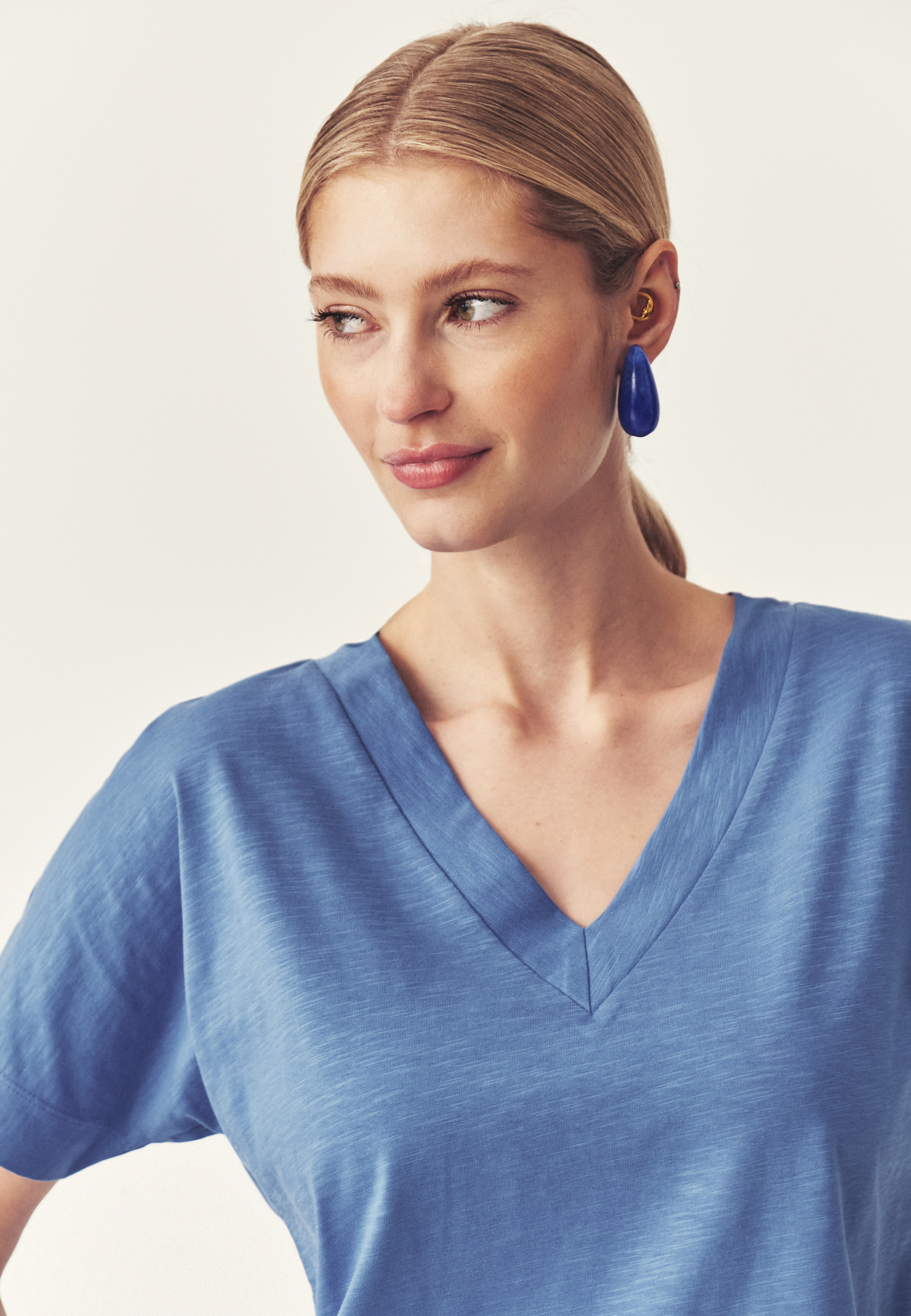 LUŹNY T-SHIRT Z BAWEŁNY - LALIQ