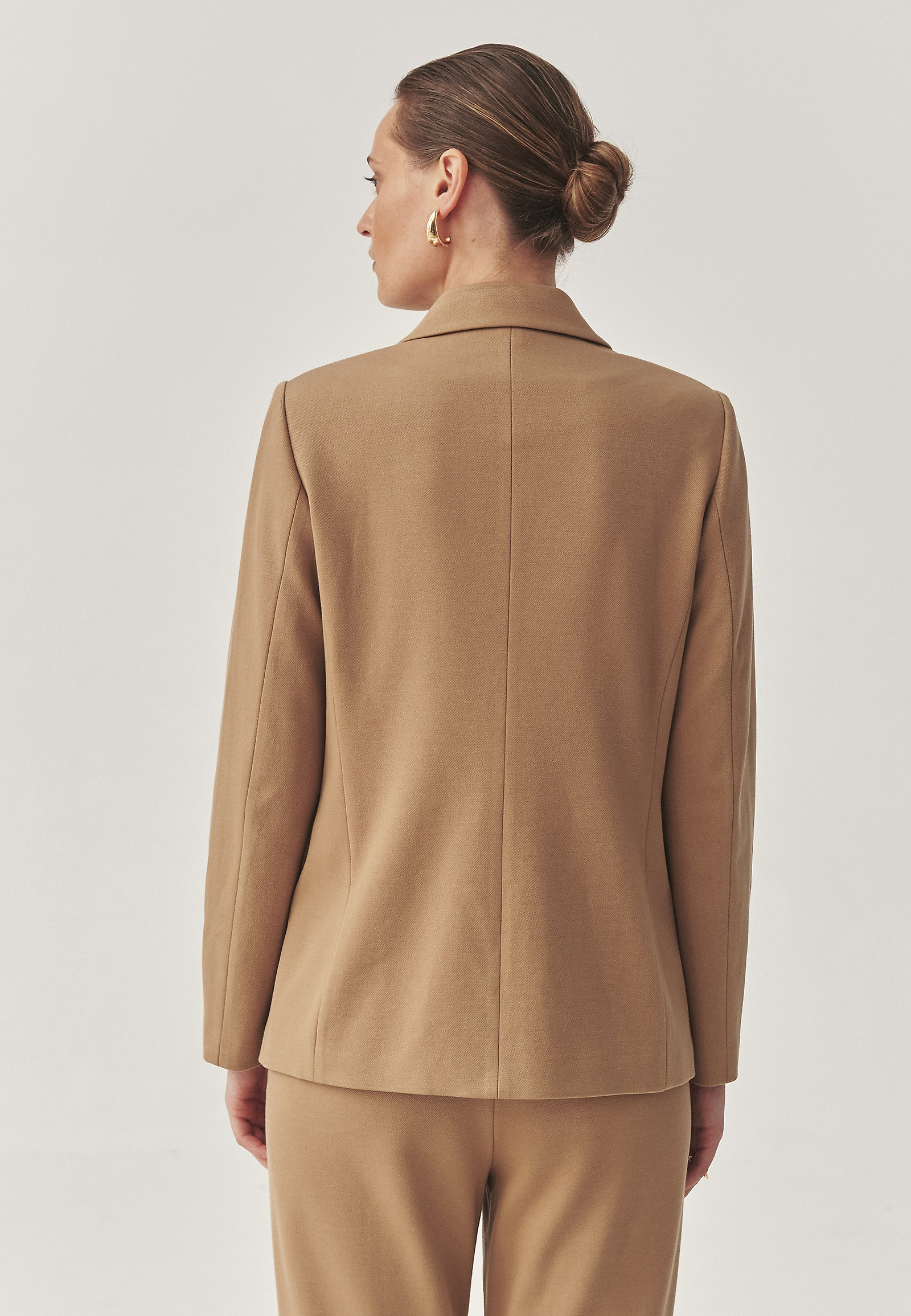 JACKET TRICOTAT CU ÎNCHIDERE CU BUTONI - SERMA JACKET TRICOTAT CU ÎNCHIDERE CU BUTONI - SERMA BEJ 114724