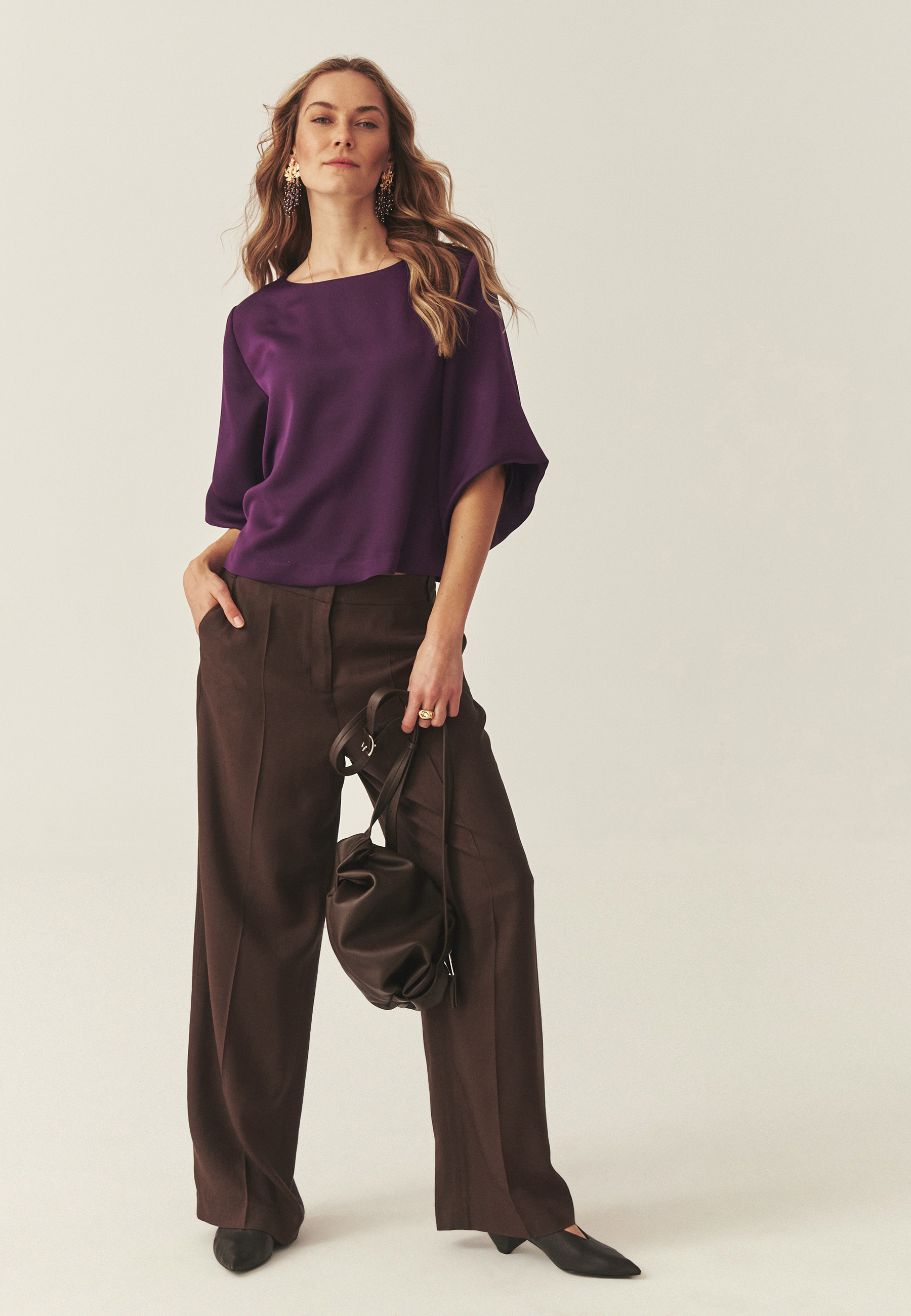 BLUZĂ DIN SATIN, CU MÂNECĂ LARGĂ - LAMA VIOLETĂ 2