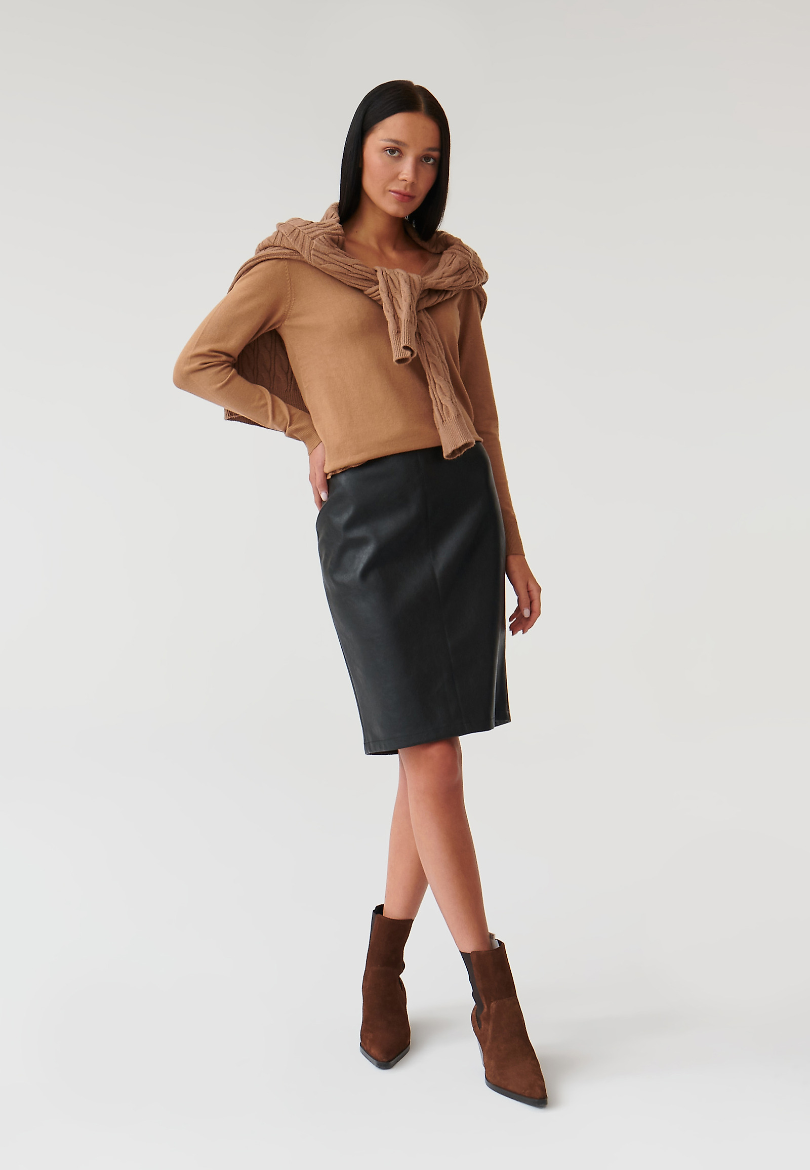KLASYCZNY SWETER DAMSKI TESSA 1 KLASYCZNY SWETER DAMSKI TESSA 1 BEŻOWY 89866