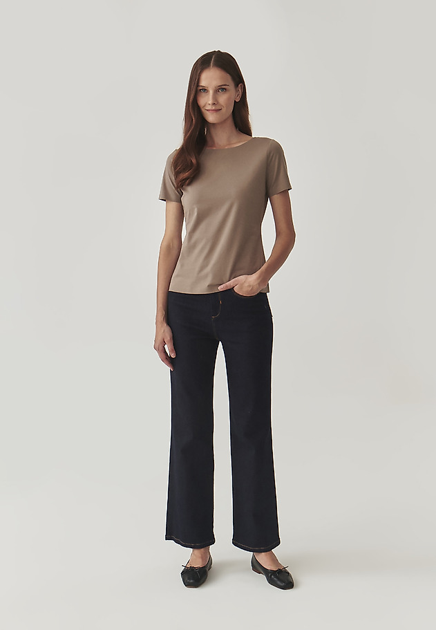 LADIES’ BLOUSE WITH SEAMLESS FINISH - MIKAJA LADIES’ BLOUSE WITH SEAMLESS FINISH - MIKAJA BEIGE 2