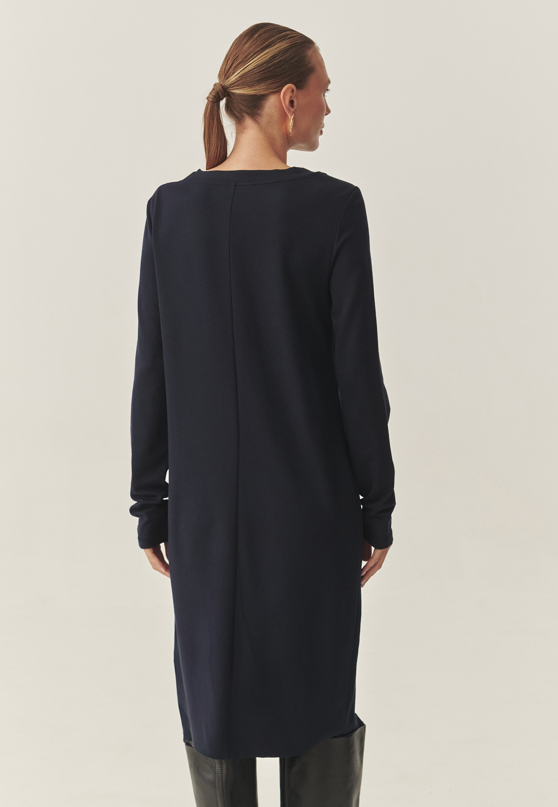 ROCHIE TRICOTATĂ DE DAMĂ, CU DECOLTEU TIP „CASCADĂ” — NORIS BLEUMARIN 2