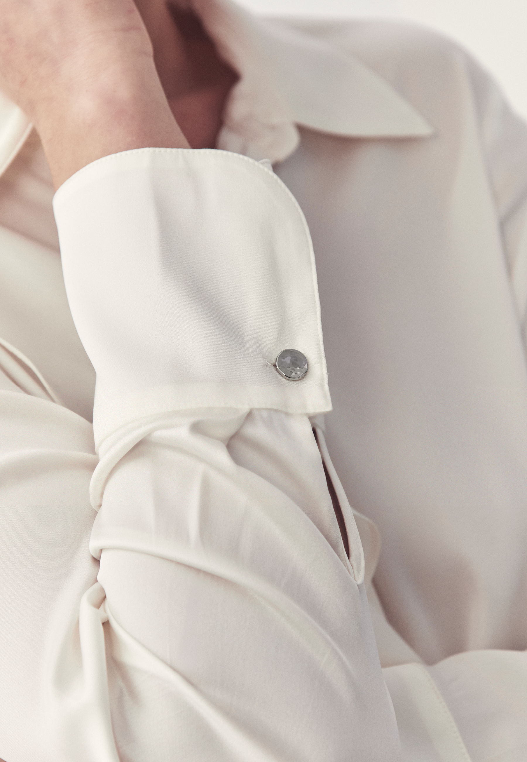 SATYNOWA KOSZULA Z JEDWABIEM - SILIKA ECRU 2