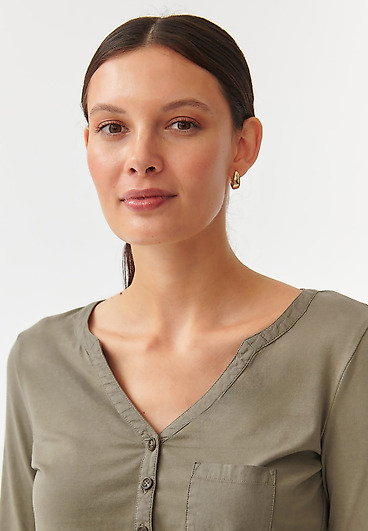 HÖLGYBLOUSE DÍSZÍTETT MINI ZSEB MELLETT ASTRID HÖLGYBLOUSE DÍSZÍTETT MINI ZSEB MELLETT ASTRID